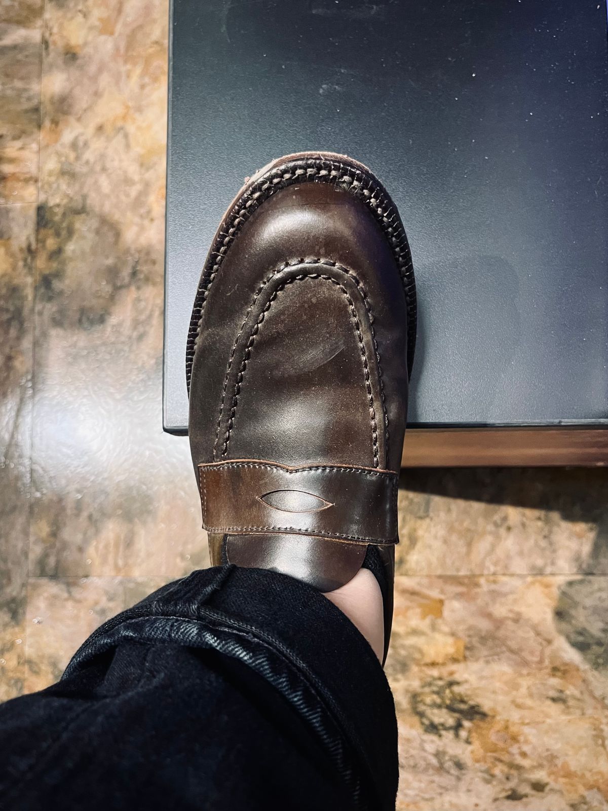 Photo by jct on June 15, 2026 of the Grant Stone Traveler Penny in Horween Maduro Shell Cordovan.