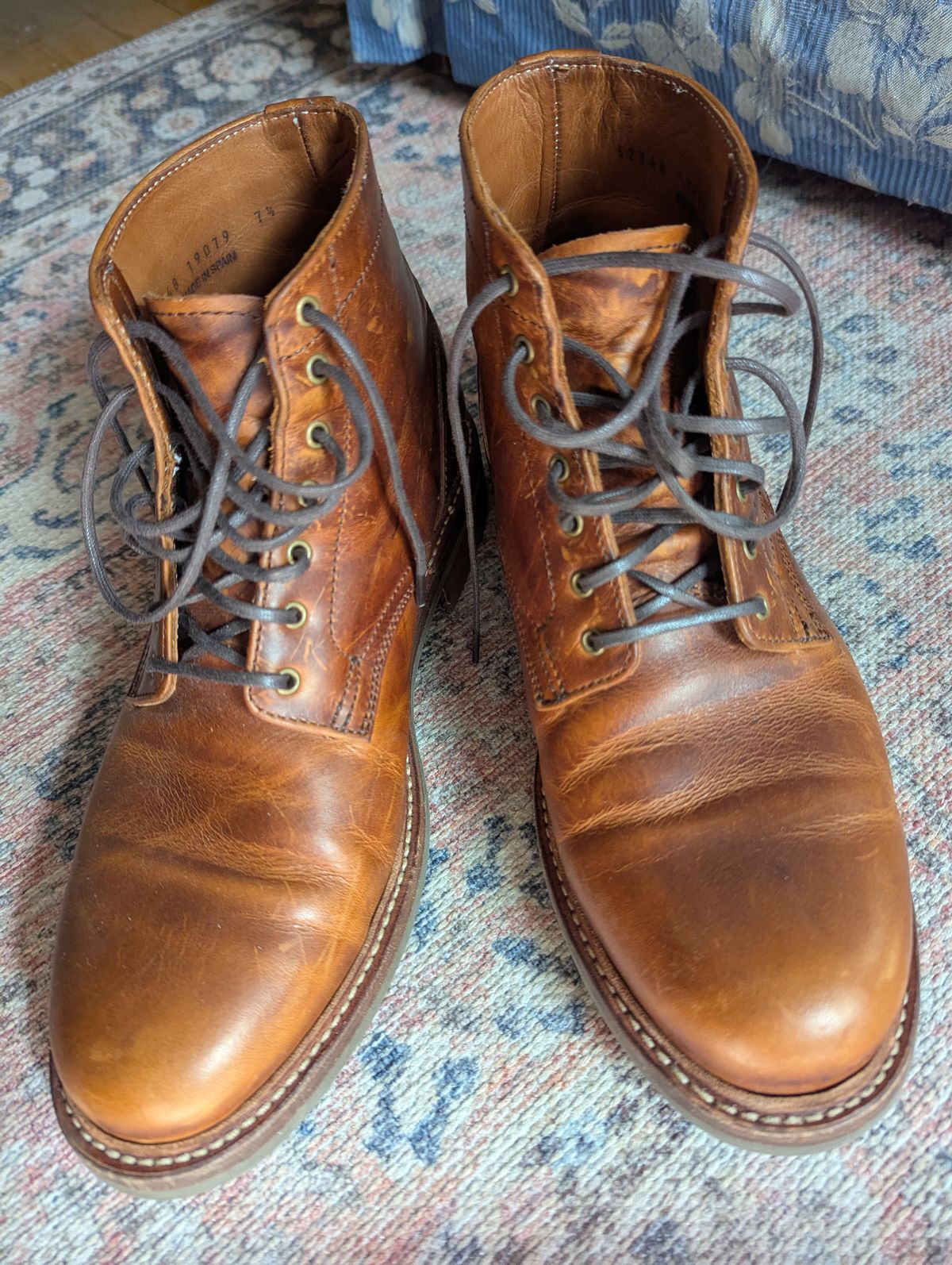 Photo by pilechko on October 1, 2025 of the Caswell Boot Company Lisbon in C.F. Stead Caramel Classic Oiled Shoulder.