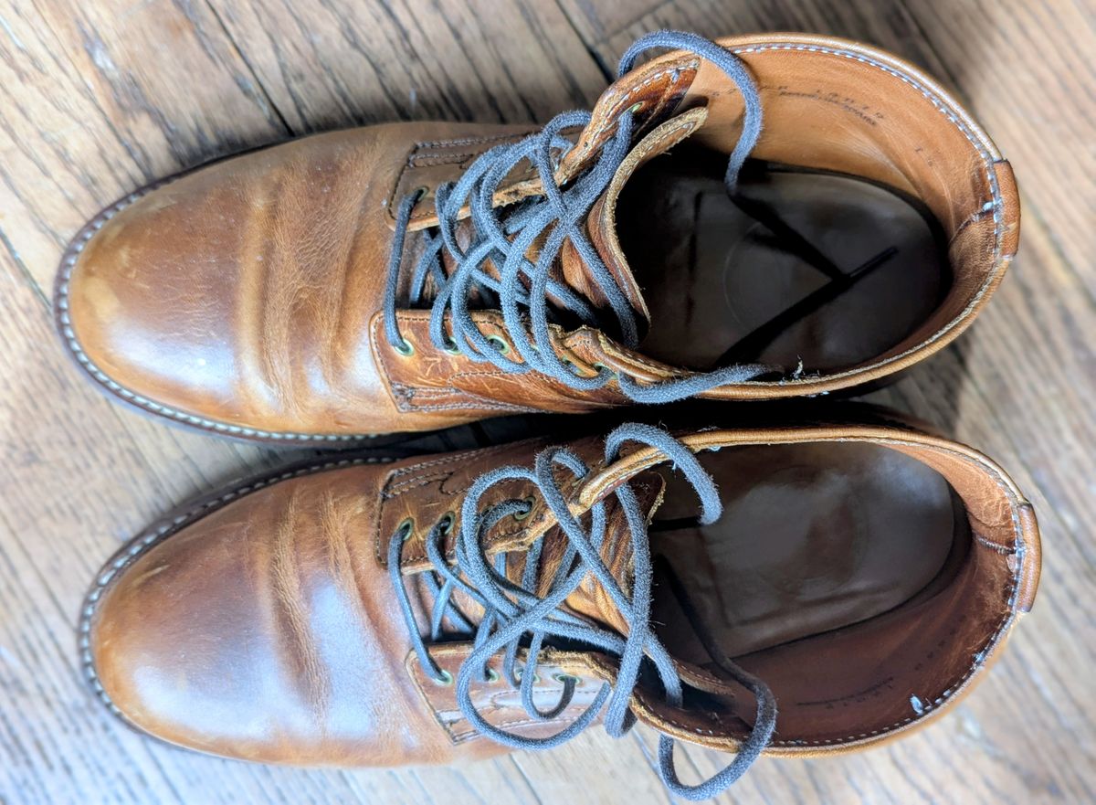 Photo by pilechko on April 1, 2026 of the Caswell Boot Company Lisbon in C.F. Stead Caramel Classic Oiled Shoulder.