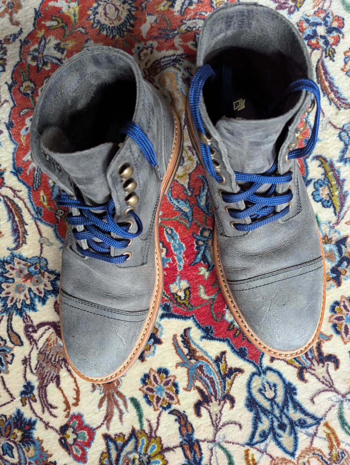 Photo by pilechko on November 3, 2025 of the Parkhurst The Richmond in C.F Stead Glacier Rambler.