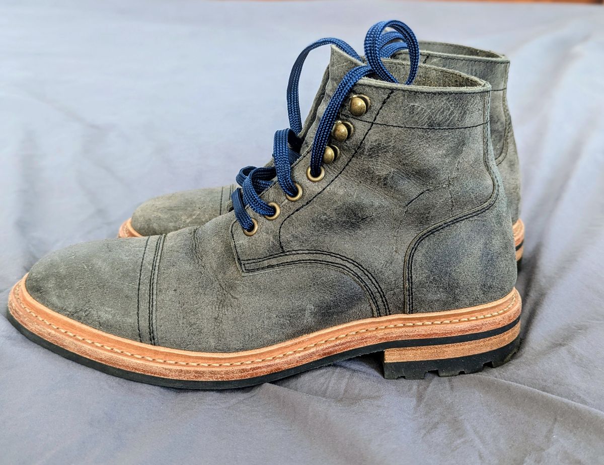 Photo by pilechko on December 1, 2025 of the Parkhurst The Richmond in C.F Stead Glacier Rambler.