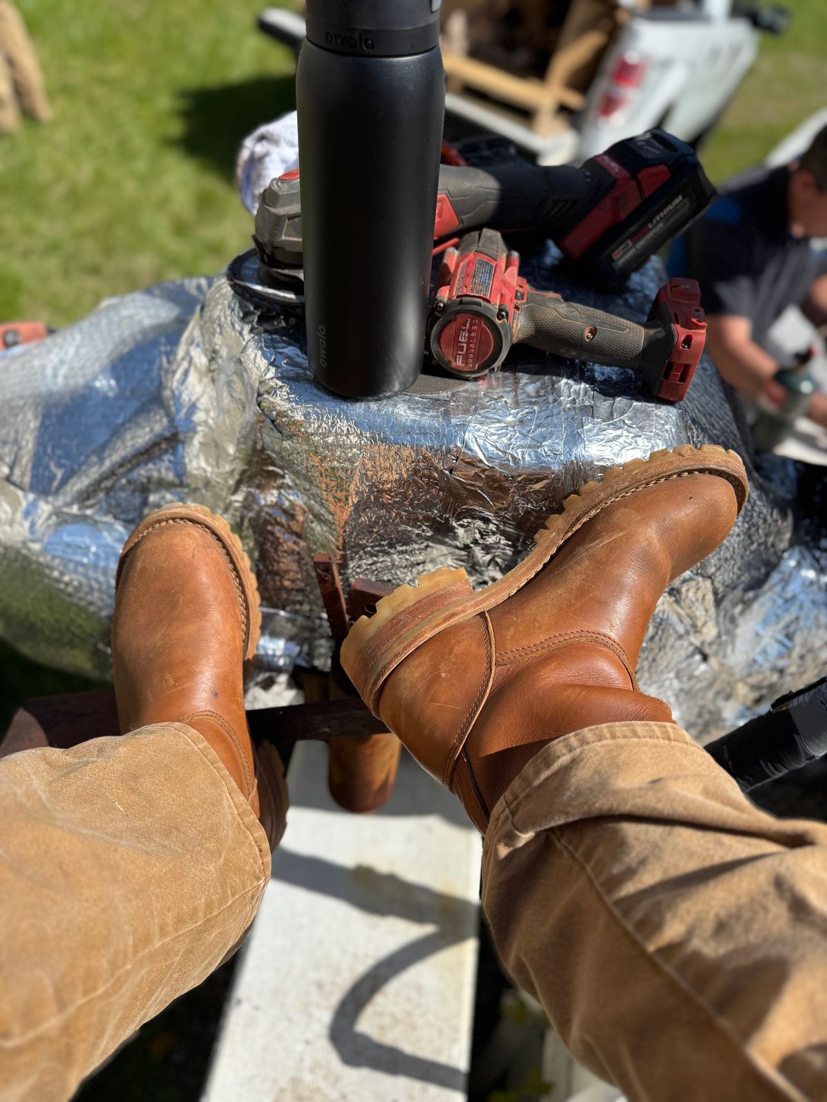 Photo by vlskelton on April 14, 2025 of the Nicks Handmade Boots Wellington in 1964 Tan.