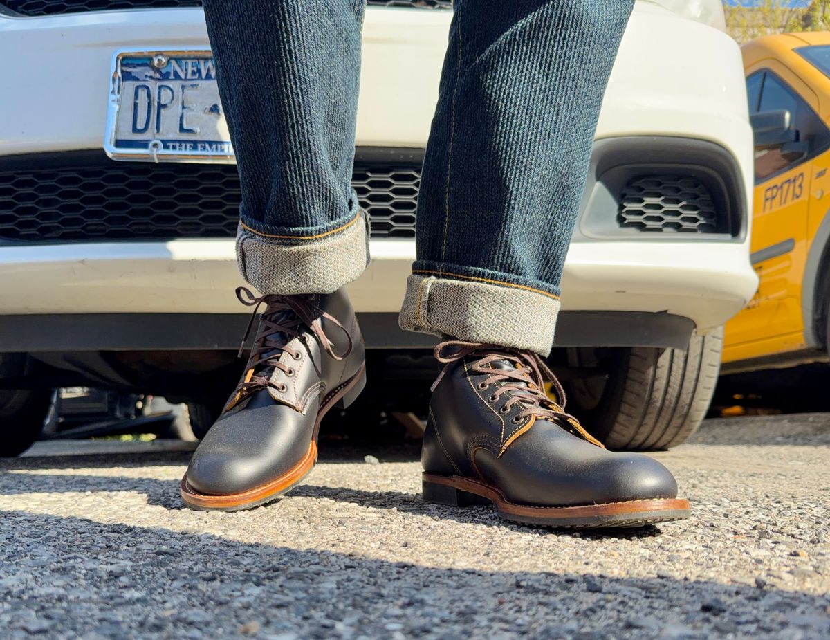 Photo by Heyoqa on May 4, 2026 of the Red Wing Beckman Flatbox in S.B. Foot Black Klondike.