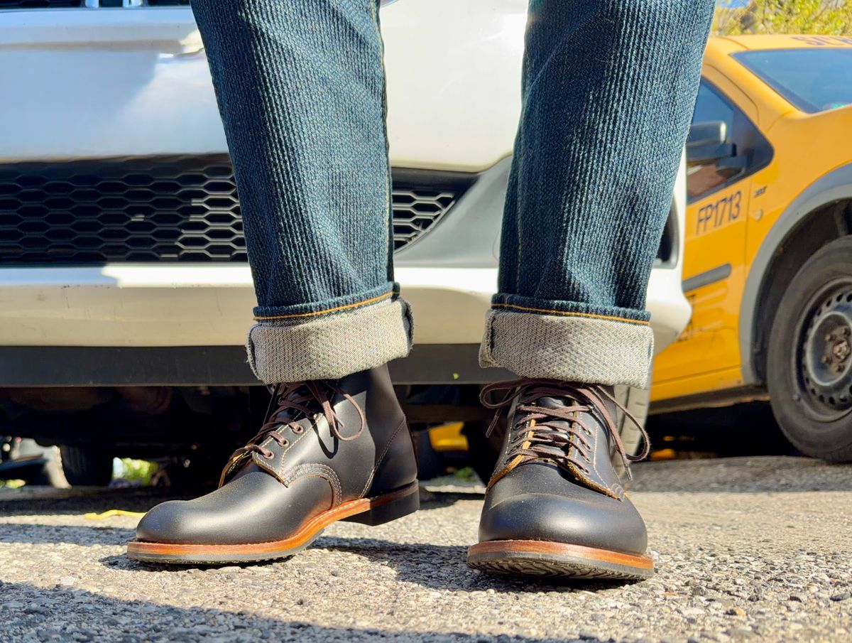 Photo by Heyoqa on May 4, 2026 of the Red Wing Beckman Flatbox in S.B. Foot Black Klondike.