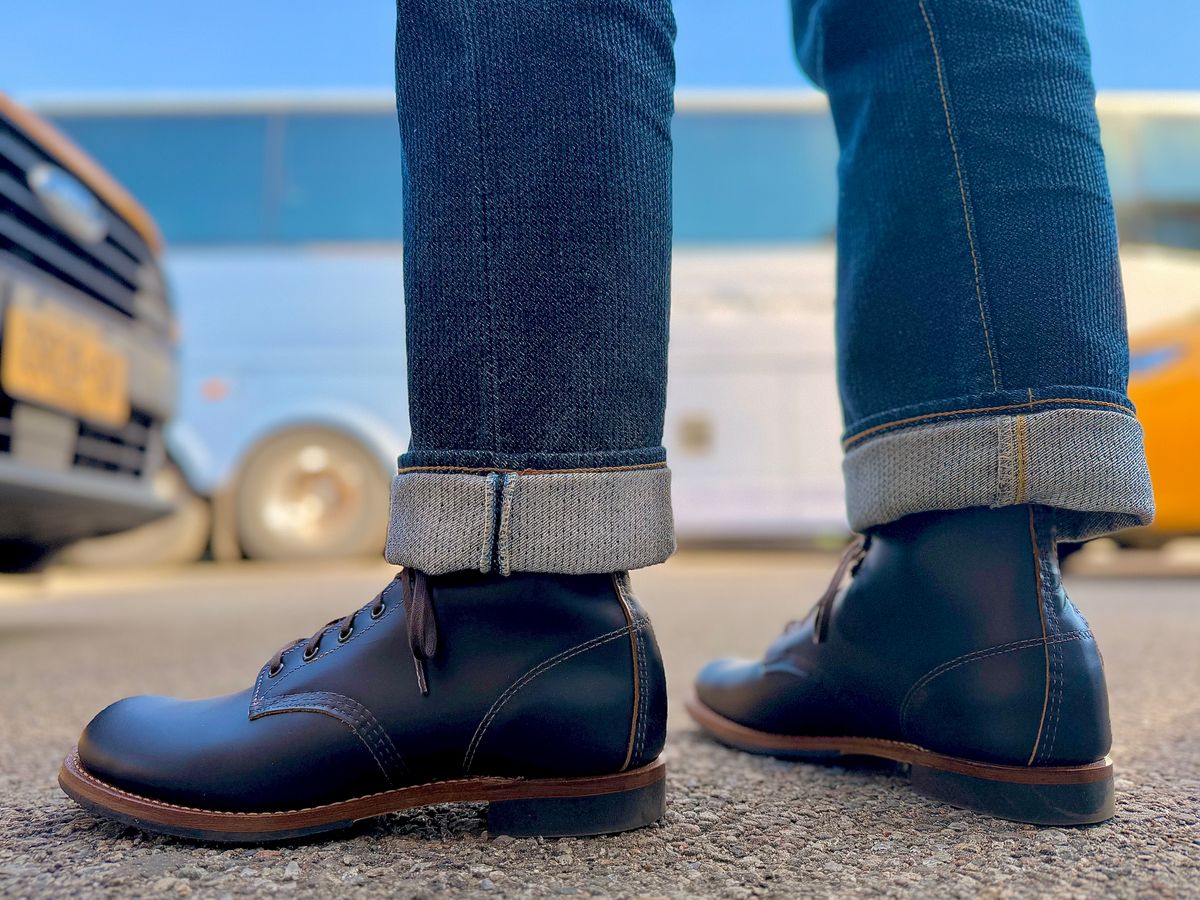 Photo by Heyoqa on May 4, 2026 of the Red Wing Beckman Flatbox in S.B. Foot Black Klondike.