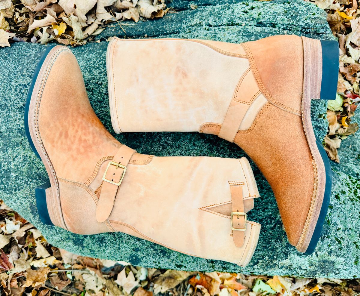 Photo by Ayam on November 2, 2025 of the Kiattoko Handmade El Tippo in Italian Crust Horsebutt.