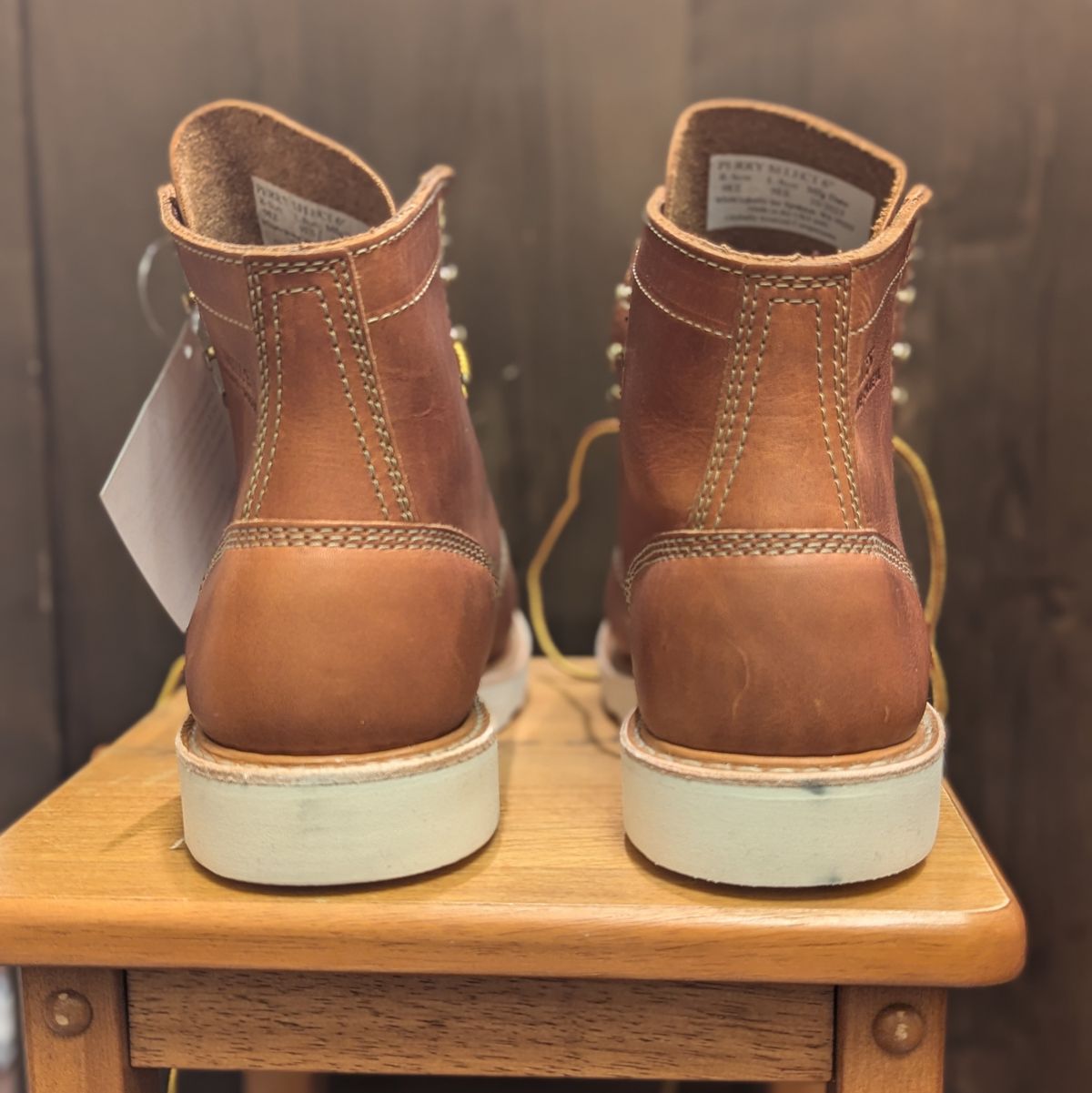 Photo by duffetboots on October 1, 2024 of the White's Perry 6" Select in Seidel Tobacco Stampede Roughout.