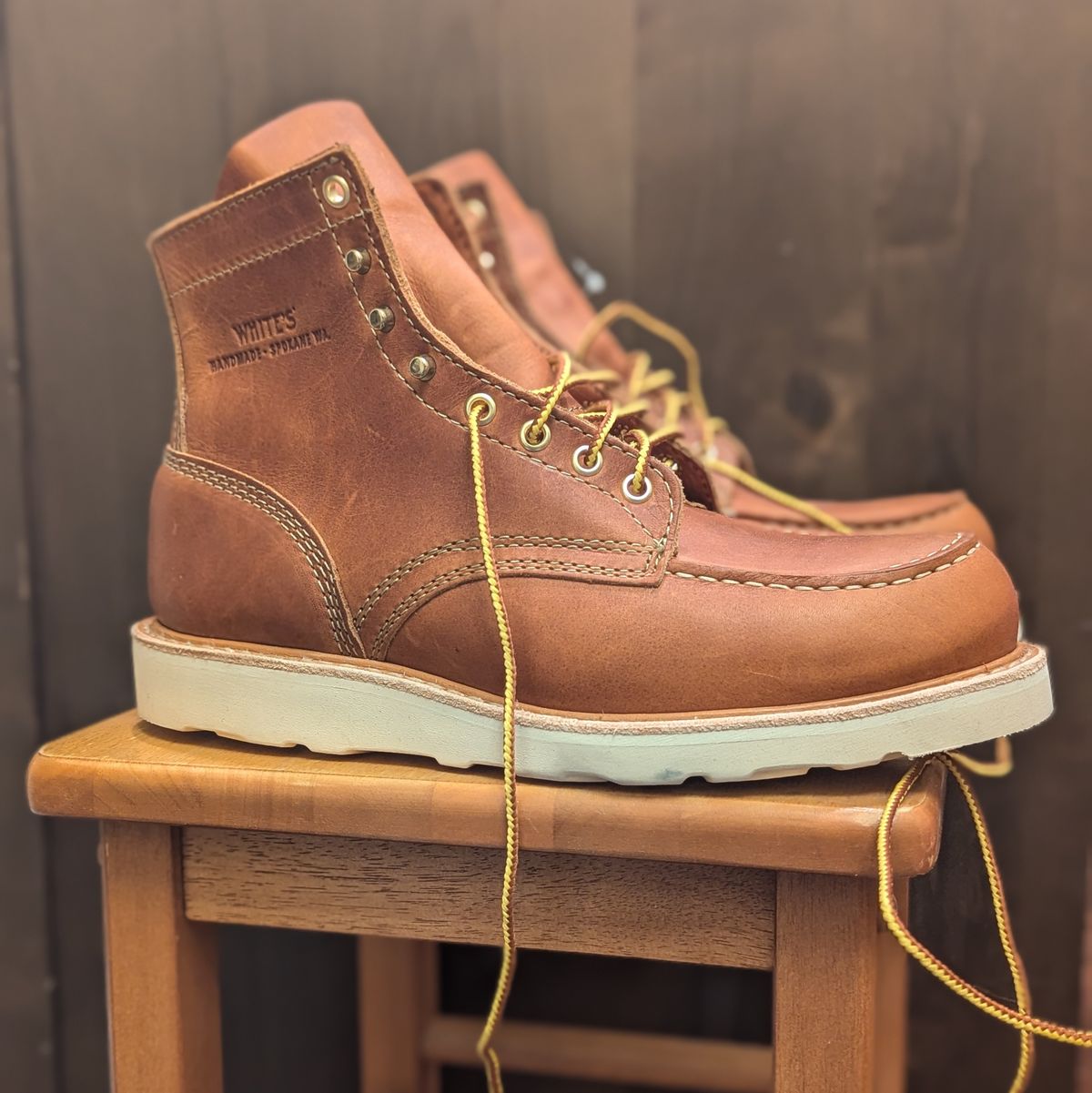 Photo by duffetboots on October 1, 2024 of the White's Perry 6" Select in Seidel Tobacco Stampede Roughout.