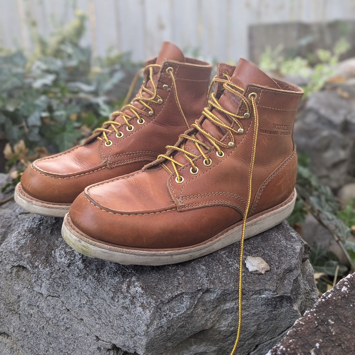 Photo by duffetboots on November 5, 2024 of the White's Perry 6" Select in Seidel Tobacco Stampede Roughout.
