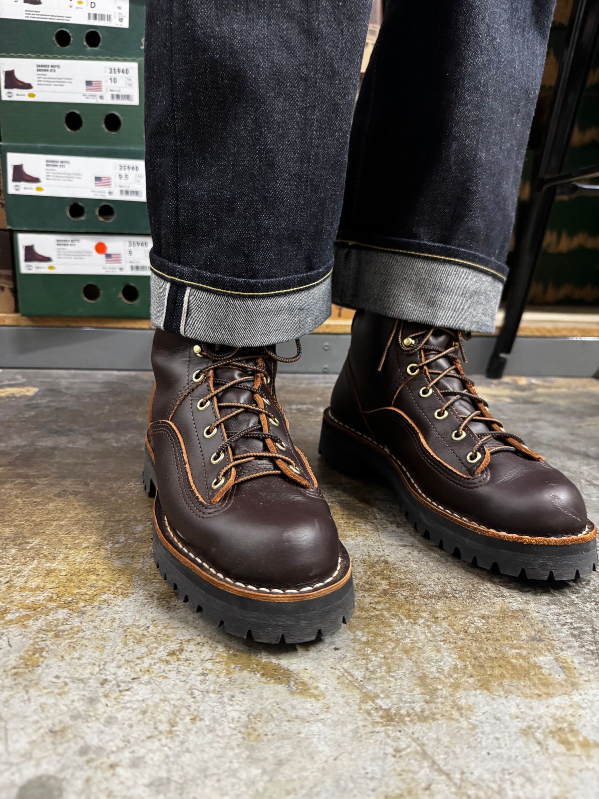 Photo by cason on January 20, 2026 of the Danner Rain Forest in Brown Full Grain.