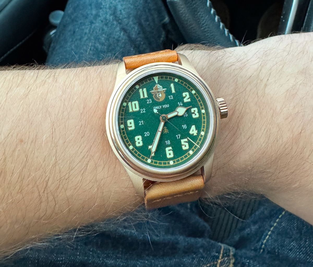 Photo by cason on November 20, 2024 of the Vero Watch Company Smoky 80th Anniversary, Forest Green in Unknown Leather.