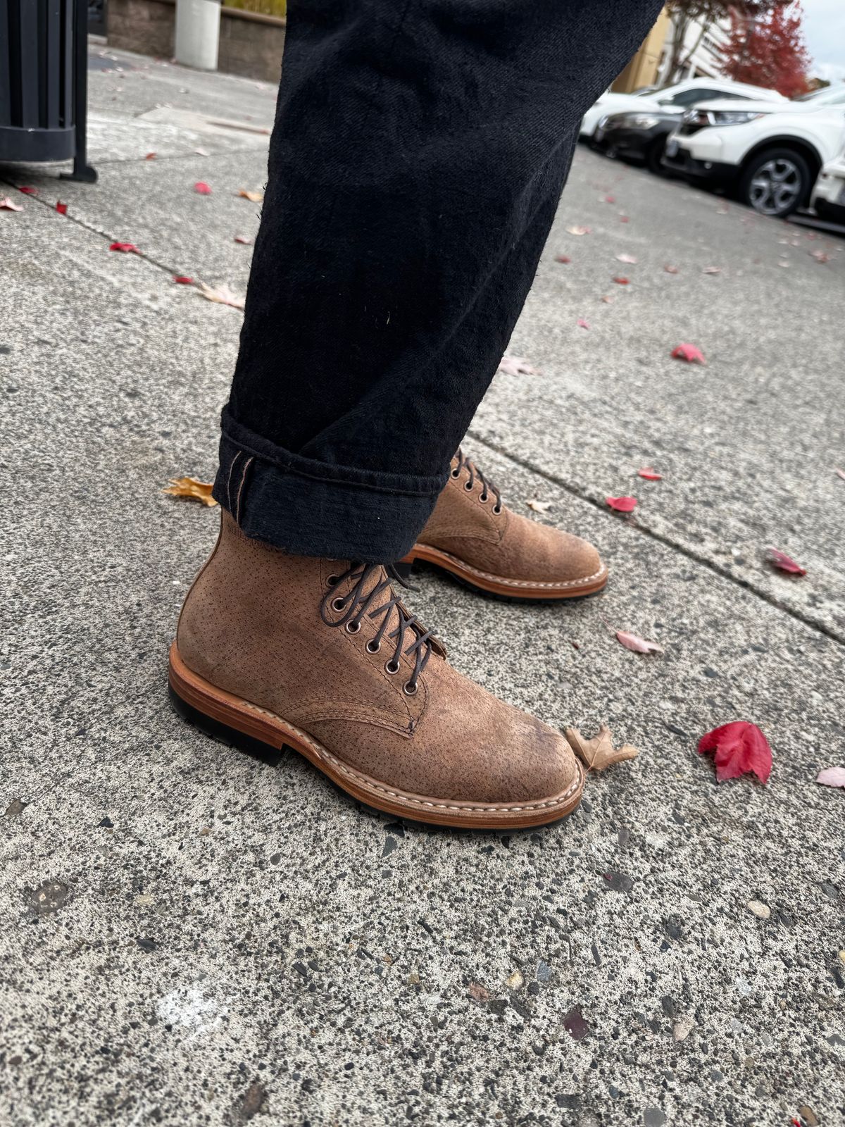Photo by cason on October 22, 2025 of the White's Stevens (Plain Toe) in Gallun Sandy Waxed Wild Boar.