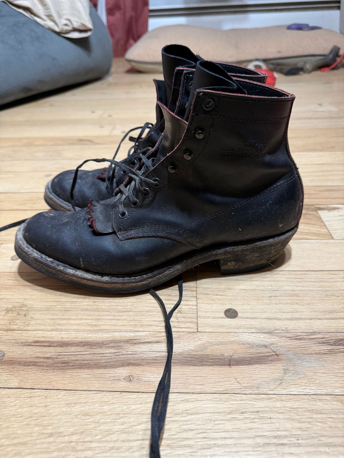 Photo by Oldskoolcowboy on April 5, 2026 of the White's Rose Anvil Sundance in Blood Core.