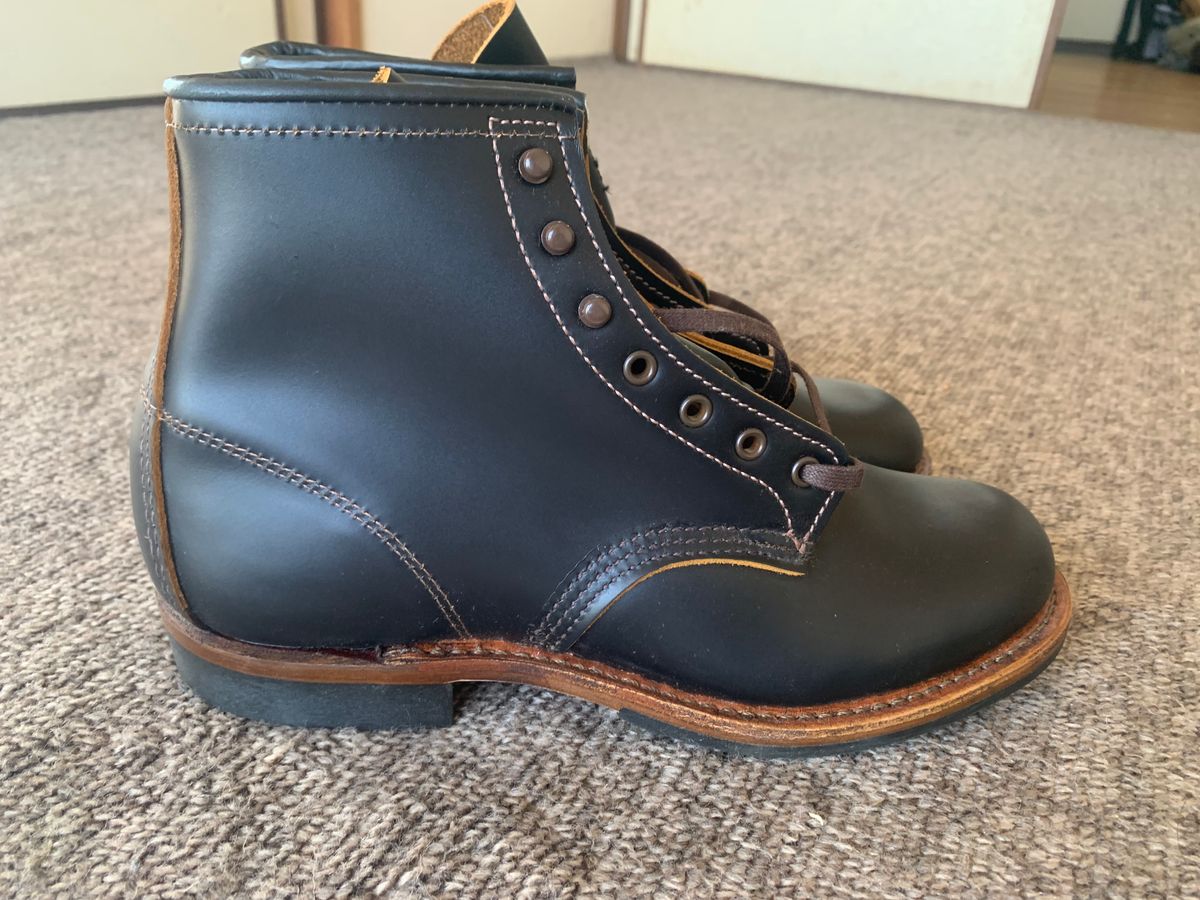 Photo by trizun on October 1, 2025 of the Red Wing Beckman Flatbox in S.B. Foot Black Klondike.