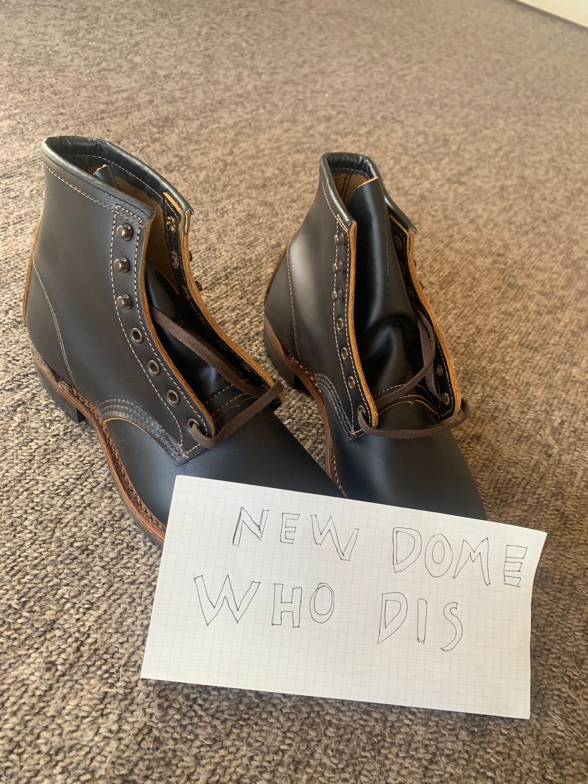 Photo by trizun on October 1, 2025 of the Red Wing Beckman Flatbox in S.B. Foot Black Klondike.