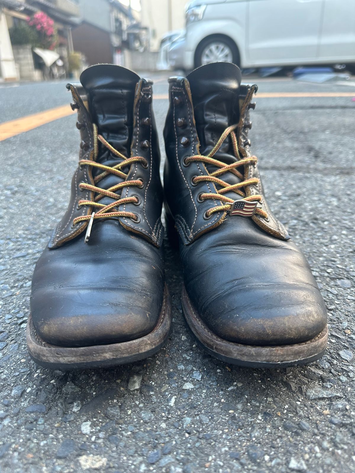 Photo by trizun on January 5, 2026 of the Red Wing Beckman Flatbox in S.B. Foot Black Klondike.