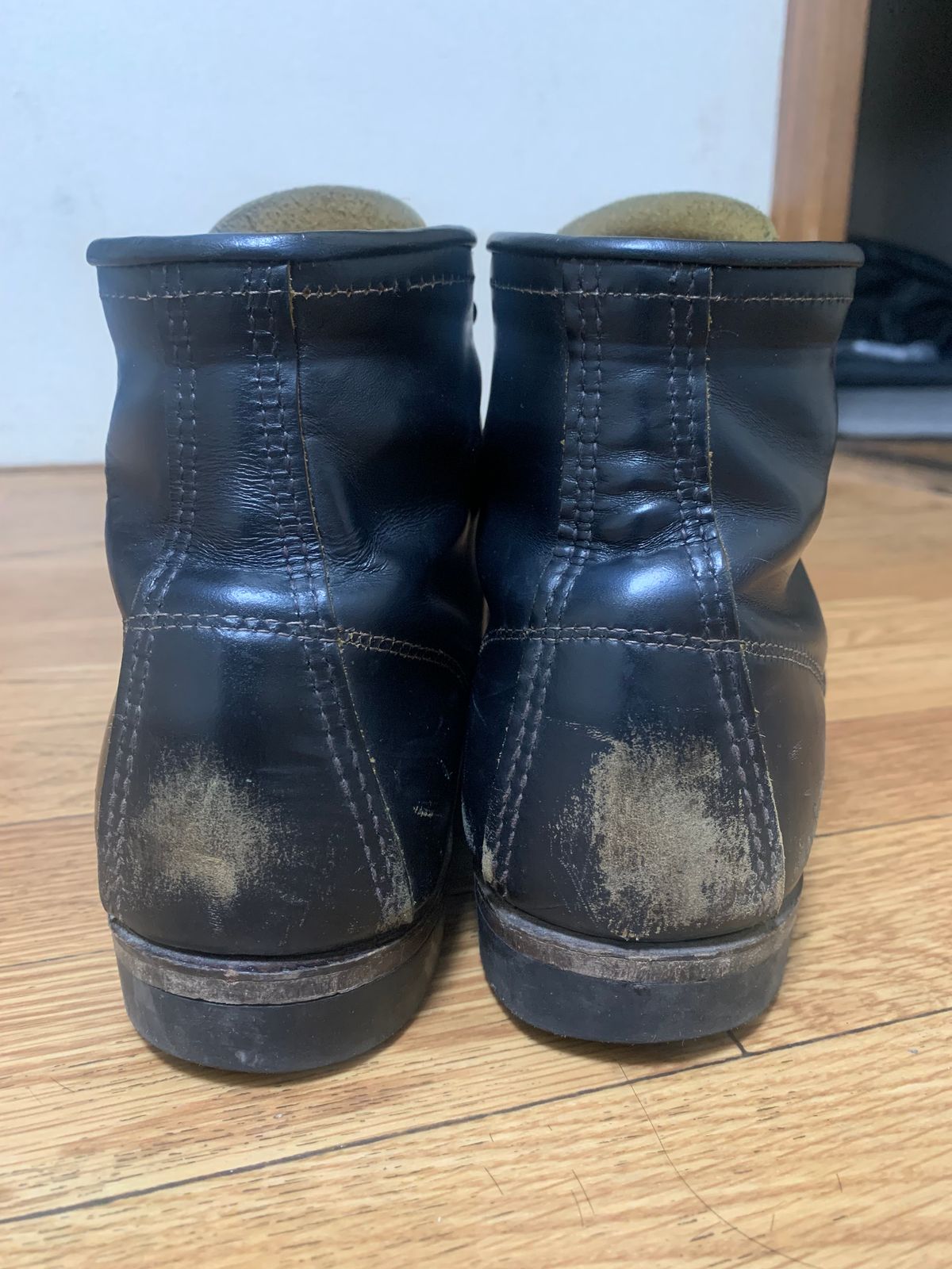 Photo by trizun on March 6, 2026 of the Red Wing Beckman Flatbox in S.B. Foot Black Klondike.