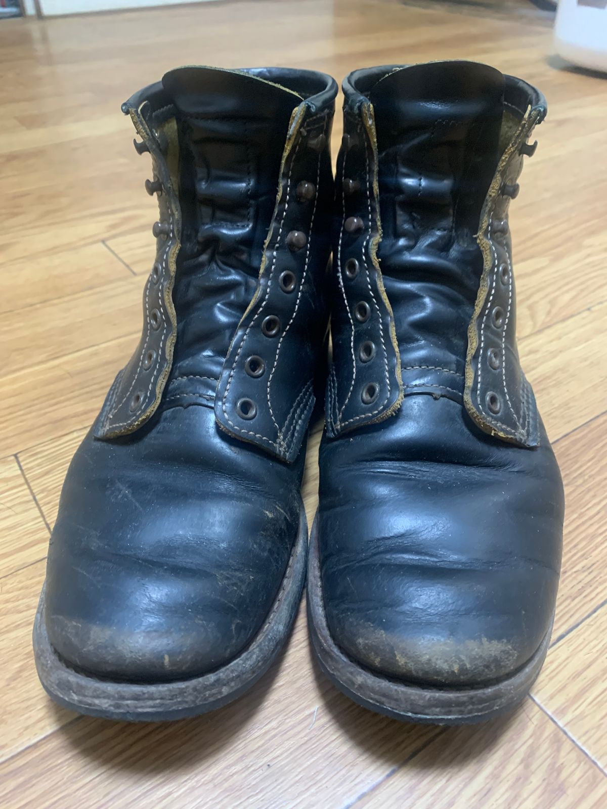 Photo by trizun on March 6, 2026 of the Red Wing Beckman Flatbox in S.B. Foot Black Klondike.