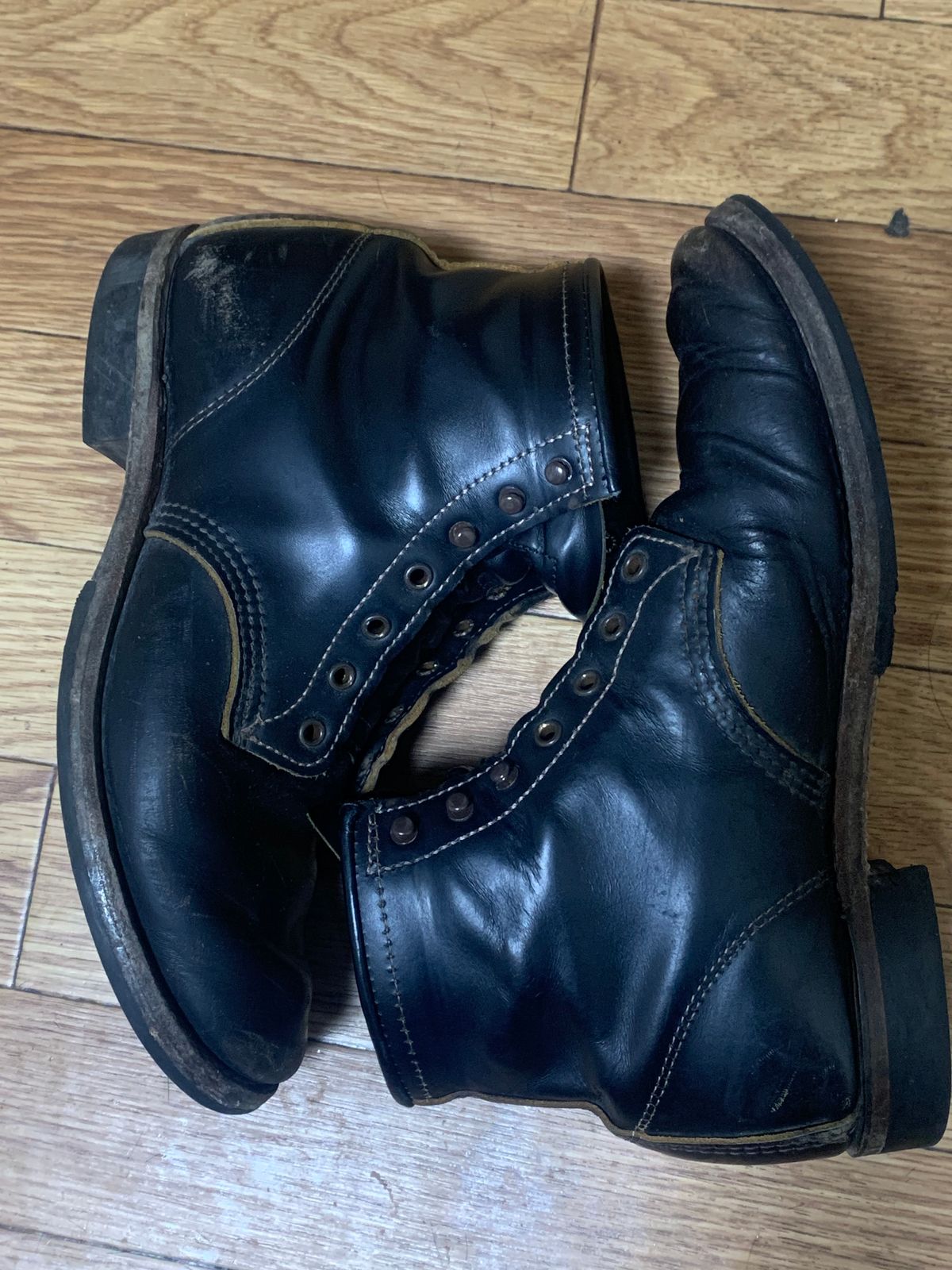 Photo by trizun on March 6, 2026 of the Red Wing Beckman Flatbox in S.B. Foot Black Klondike.