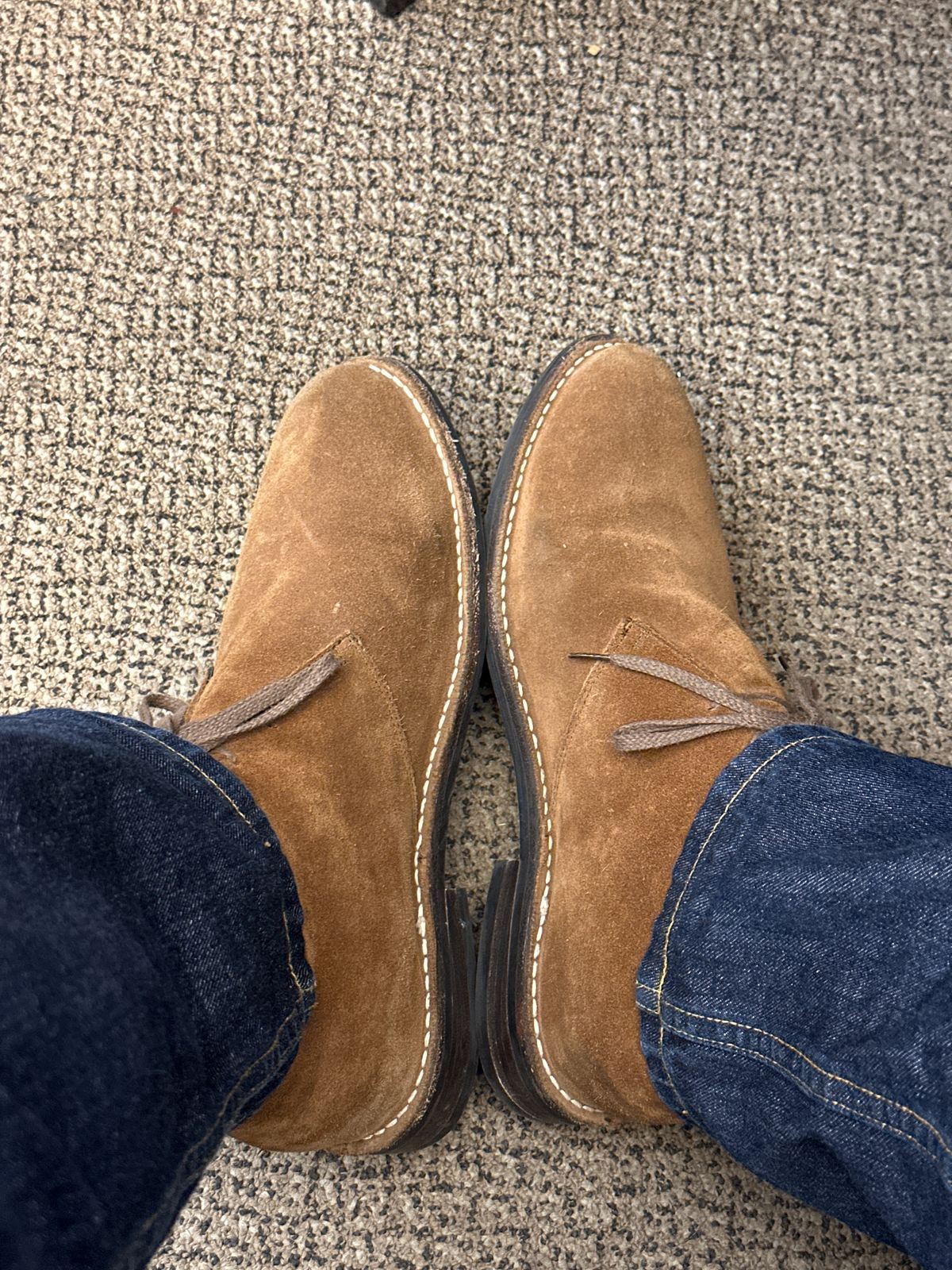 Photo by Nelot on June 4, 2024 of the Thursday Scout in Cognac WeatherSafe Suede.