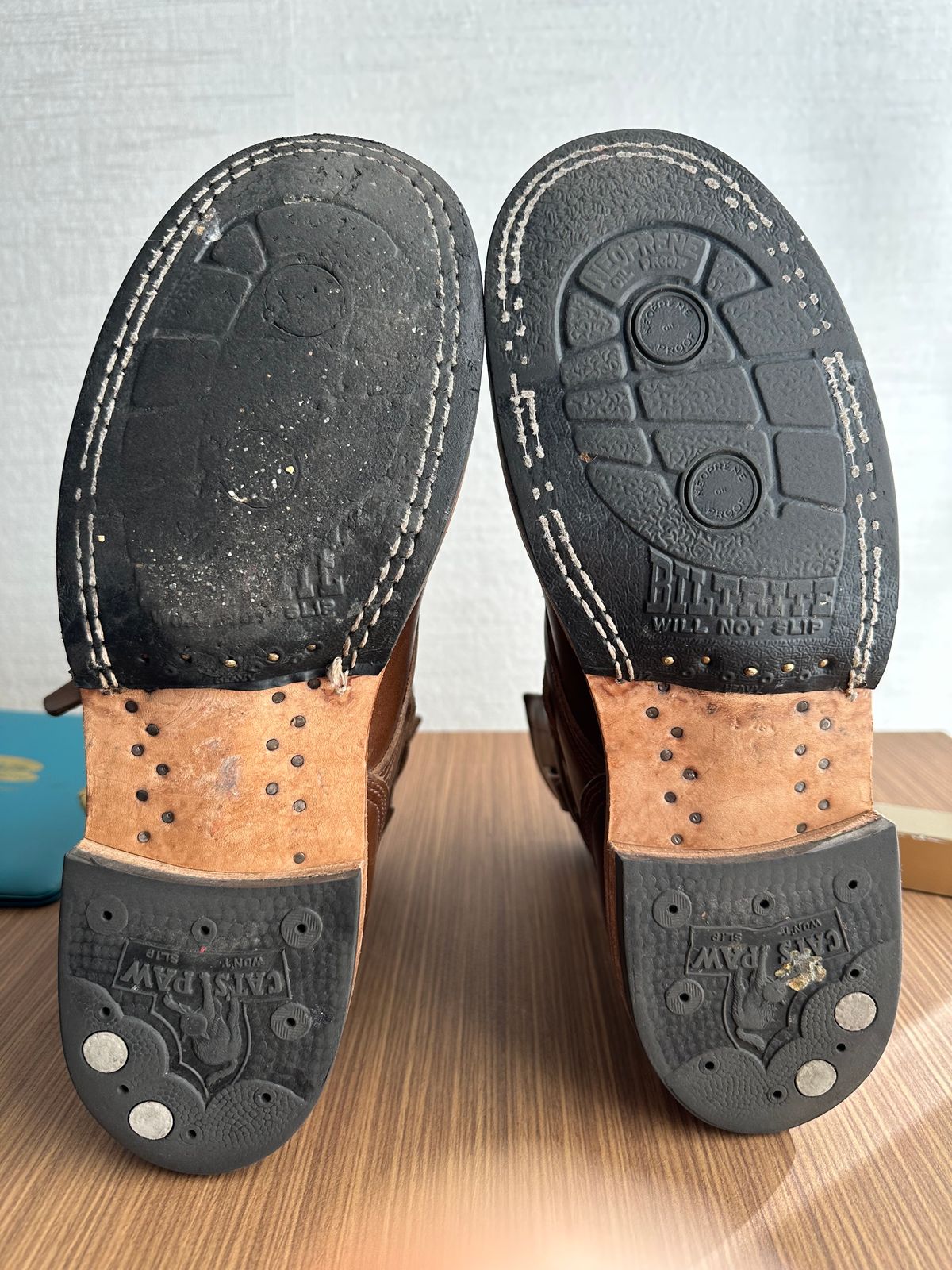 Photo by Nelot on December 8, 2024 of the Nicks Heritage TankerPro in Horween British Tan Chromexcel.
