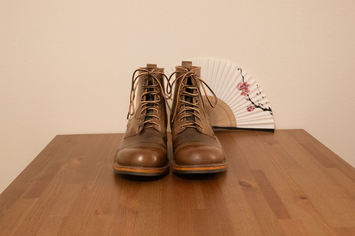 Photo by AR on October 2, 2024 of the Drew's Boots 6" Contractor Captoe in Rowdy Smooth.