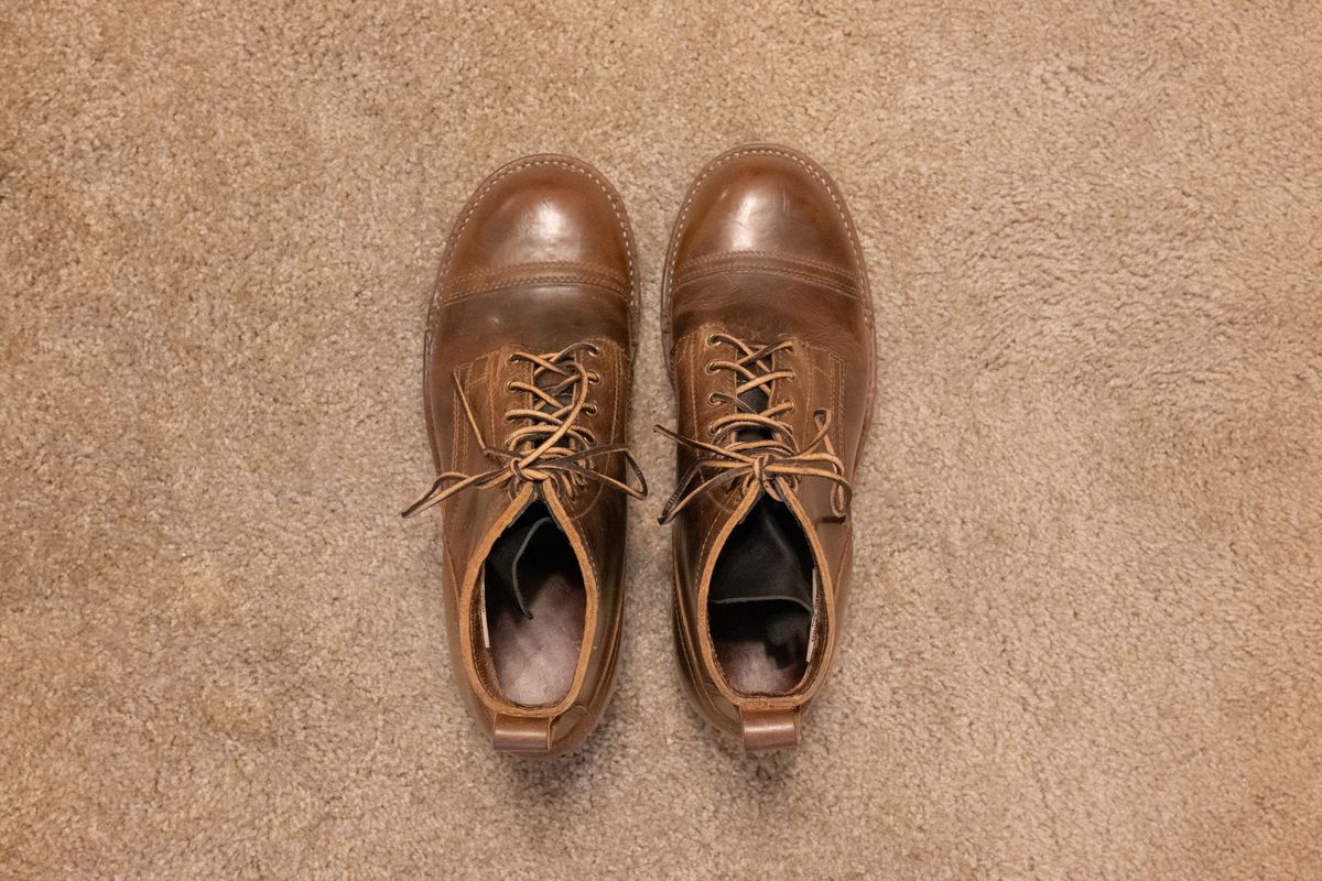 Photo by AR on October 2, 2024 of the Drew's Boots 6" Contractor Captoe in Rowdy Smooth.