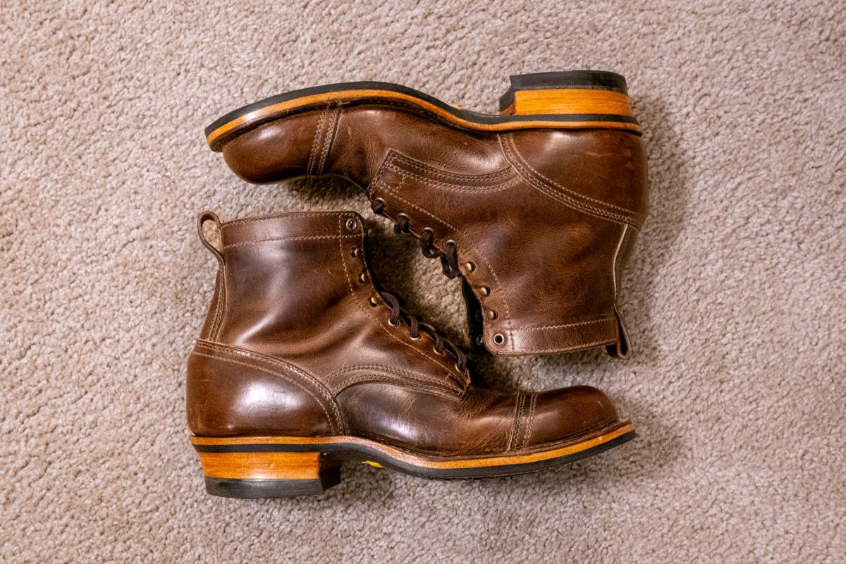 Photo by AR on November 1, 2024 of the Drew's Boots 6" Contractor Captoe in Rowdy Smooth.