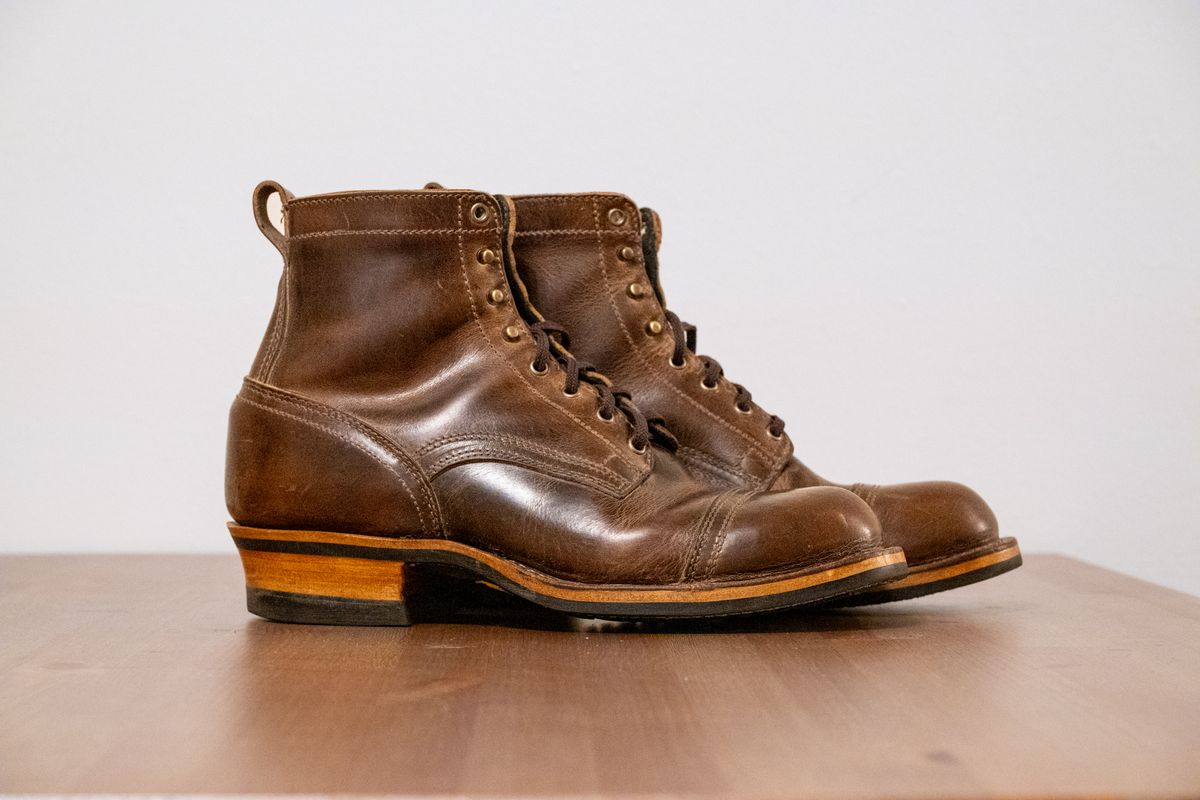 Photo by AR on November 1, 2024 of the Drew's Boots 6" Contractor Captoe in Rowdy Smooth.
