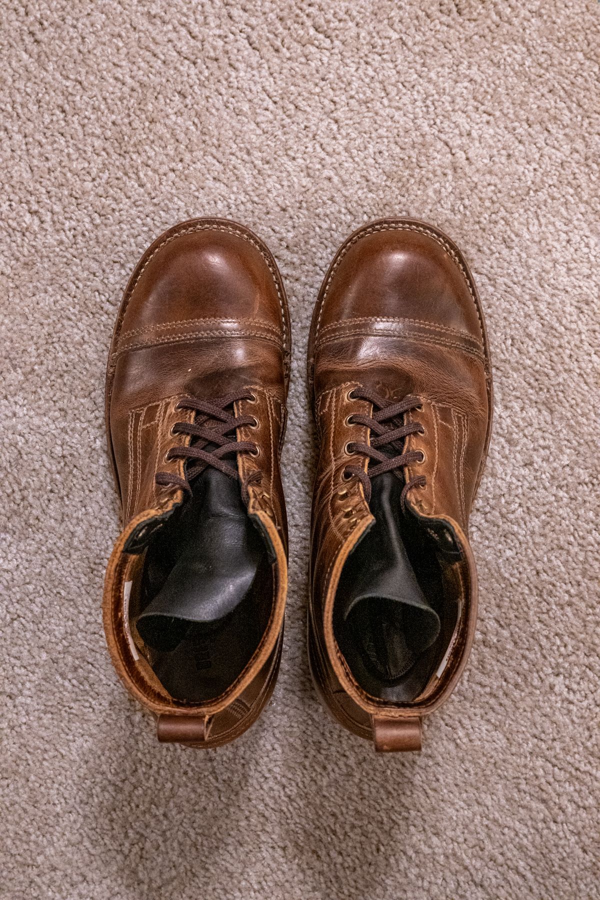 Photo by AR on November 1, 2024 of the Drew's Boots 6" Contractor Captoe in Rowdy Smooth.