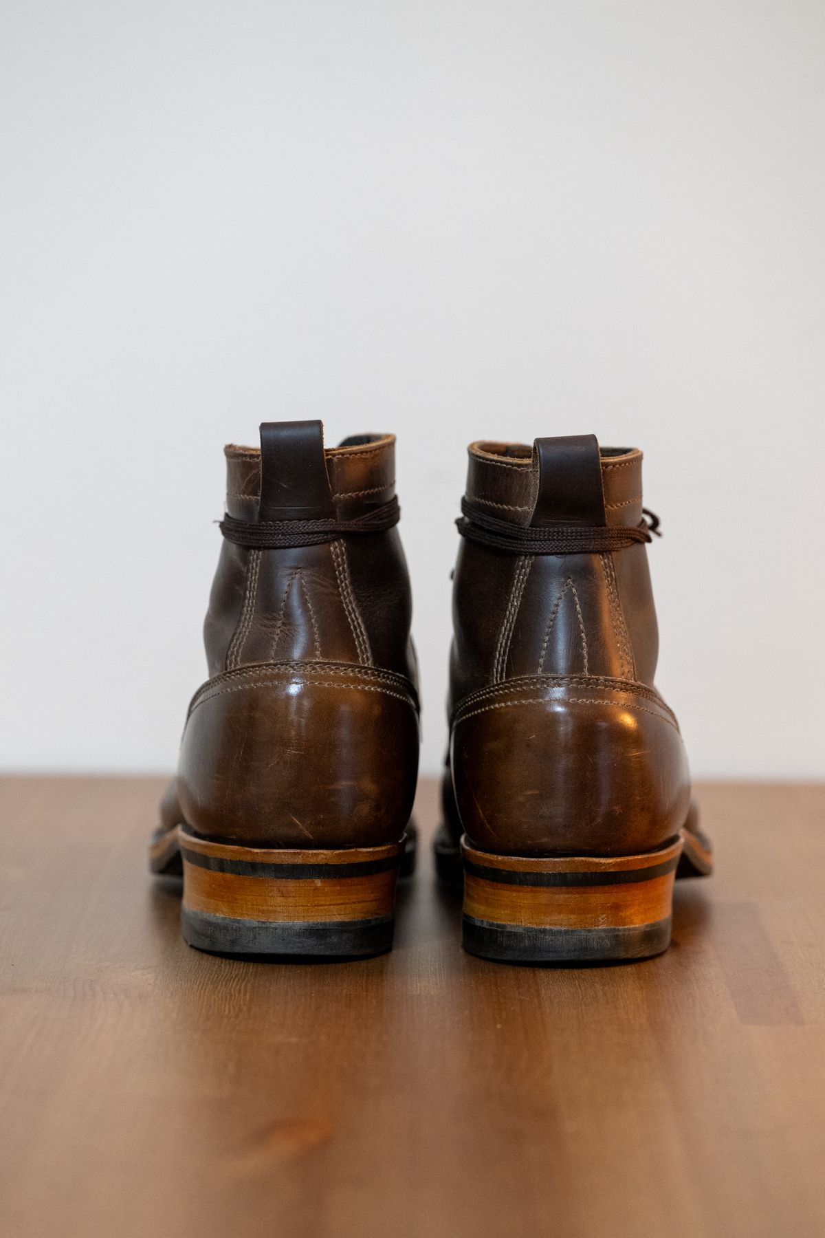 Photo by AR on December 3, 2024 of the Drew's Boots 6" Contractor Captoe in Rowdy Smooth.