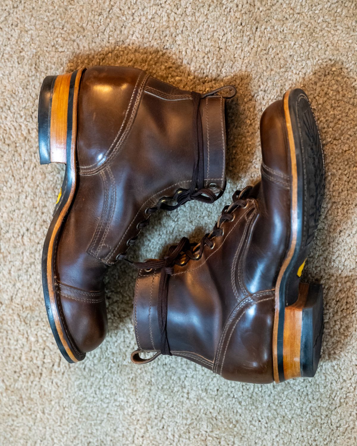 Photo by AR on December 3, 2024 of the Drew's Boots 6" Contractor Captoe in Rowdy Smooth.