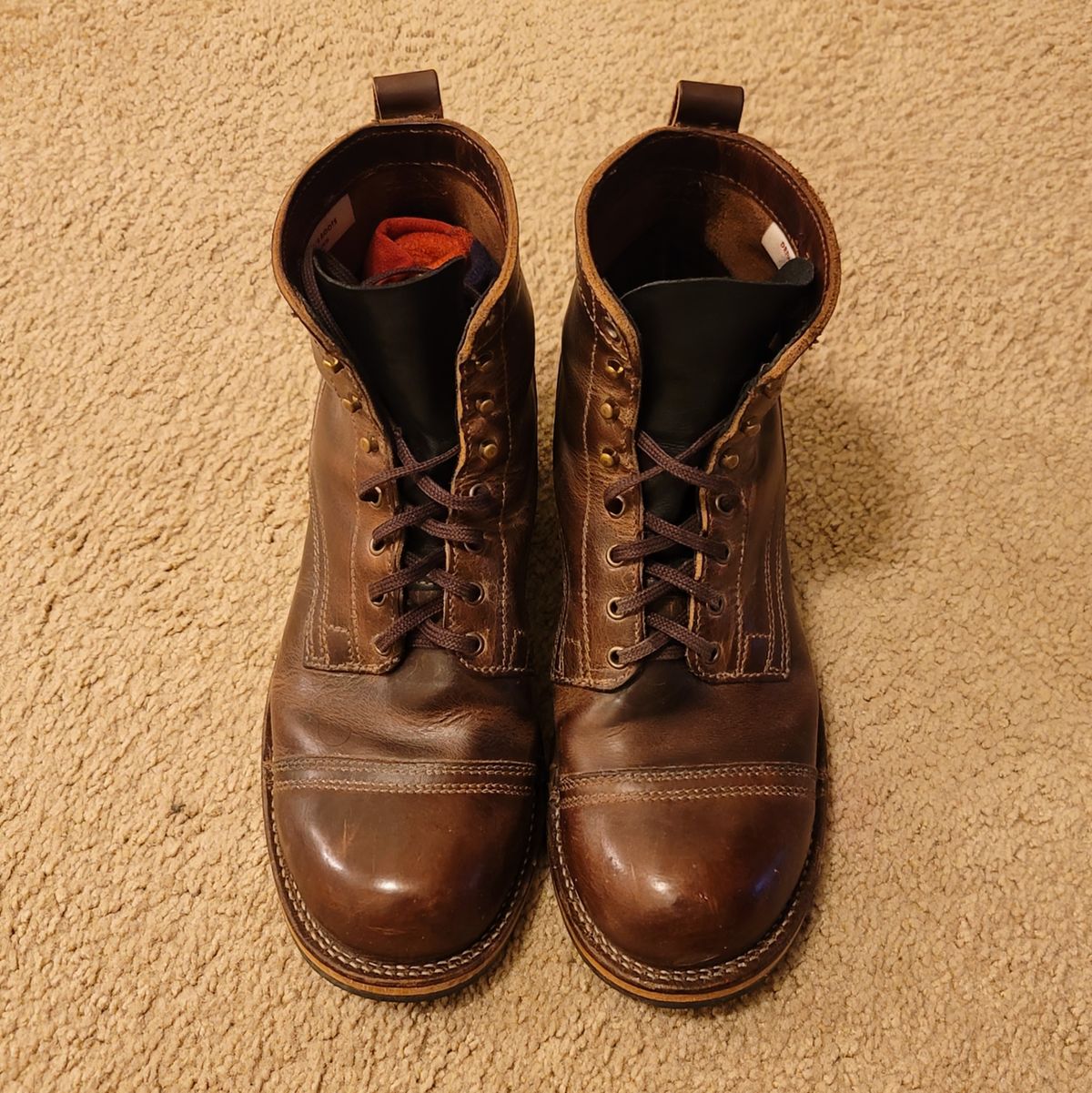 Photo by AR on January 2, 2025 of the Drew's Boots 6" Contractor Captoe in Rowdy Smooth.