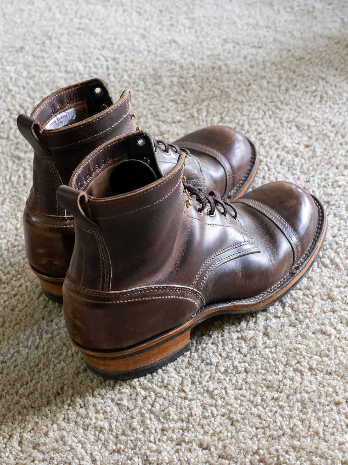 Photo by AR on January 3, 2025 of the Drew's Boots 6" Contractor Captoe in Rowdy Smooth.