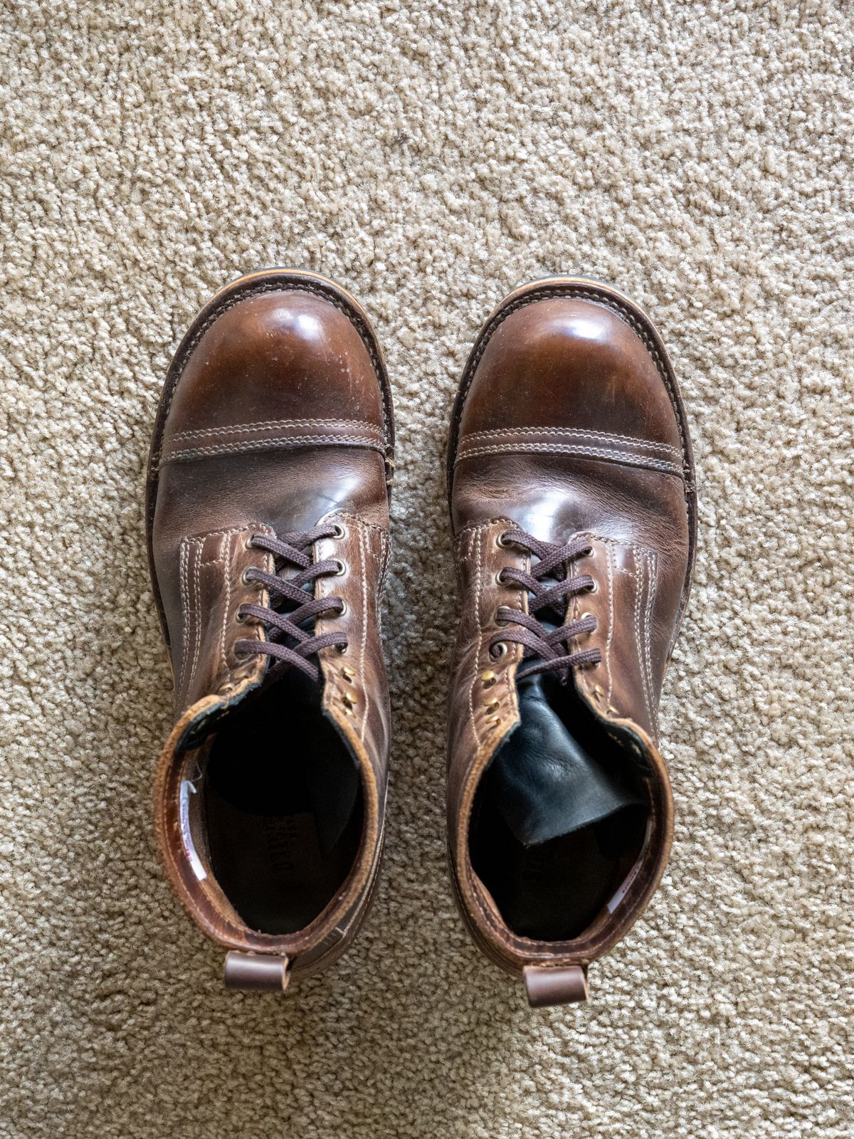 Photo by AR on January 3, 2025 of the Drew's Boots 6" Contractor Captoe in Rowdy Smooth.