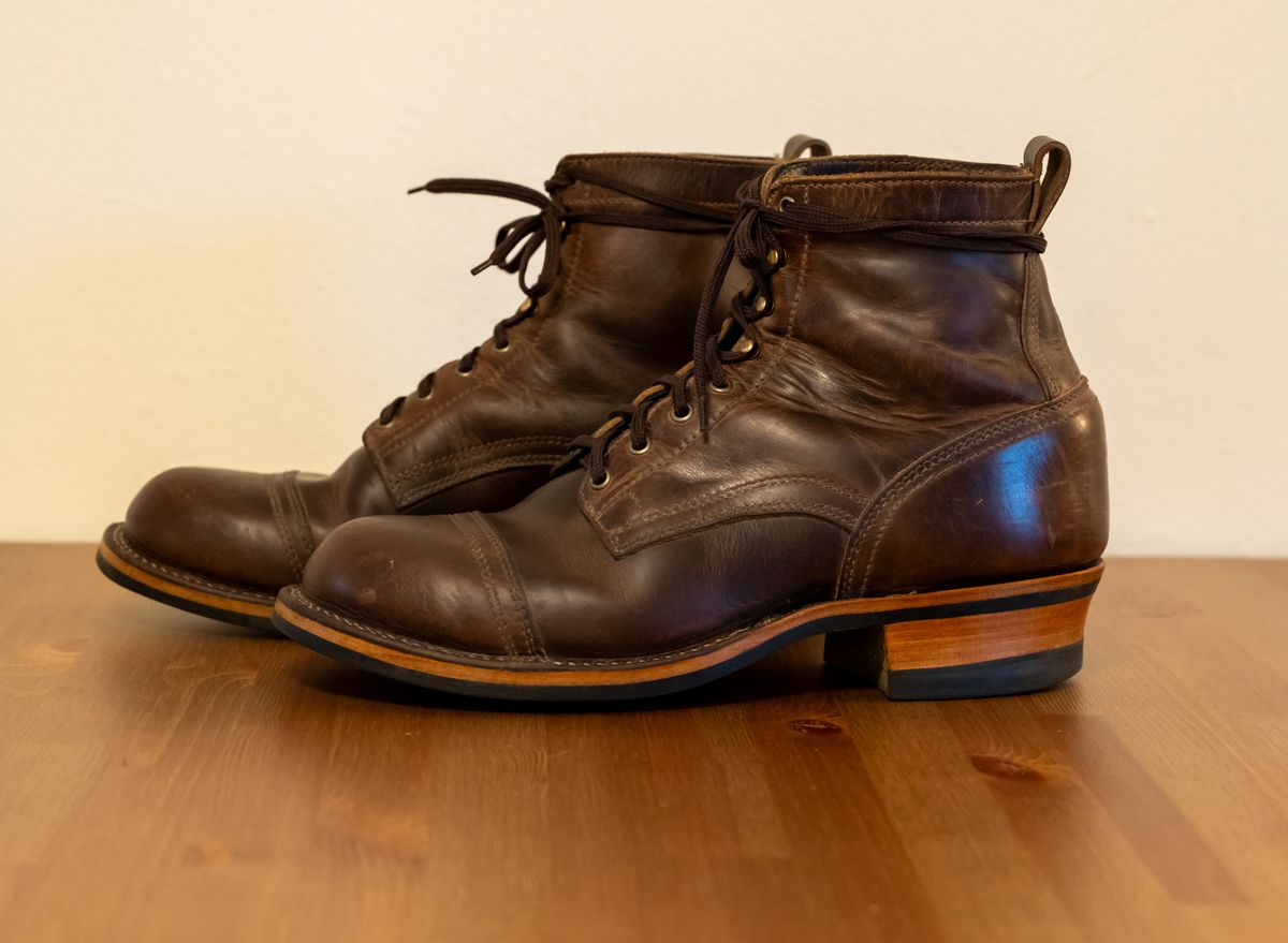 Photo by AR on March 2, 2025 of the Drew's Boots 6" Contractor Captoe in Rowdy Smooth.