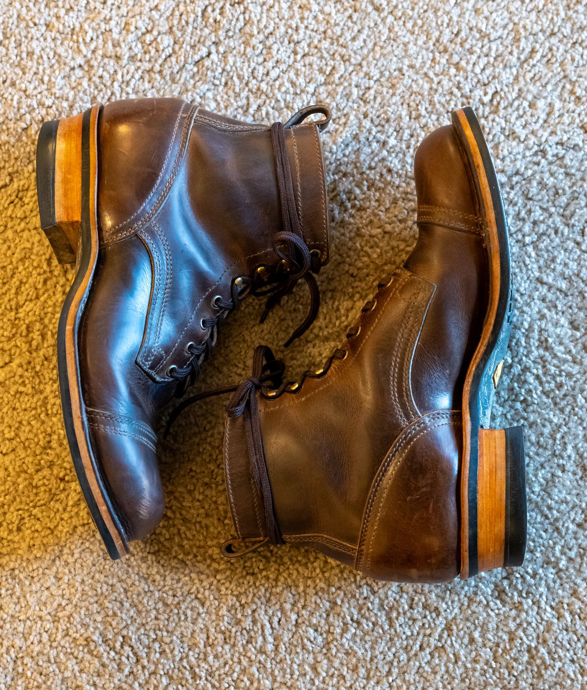 Photo by AR on March 2, 2025 of the Drew's Boots 6" Contractor Captoe in Rowdy Smooth.
