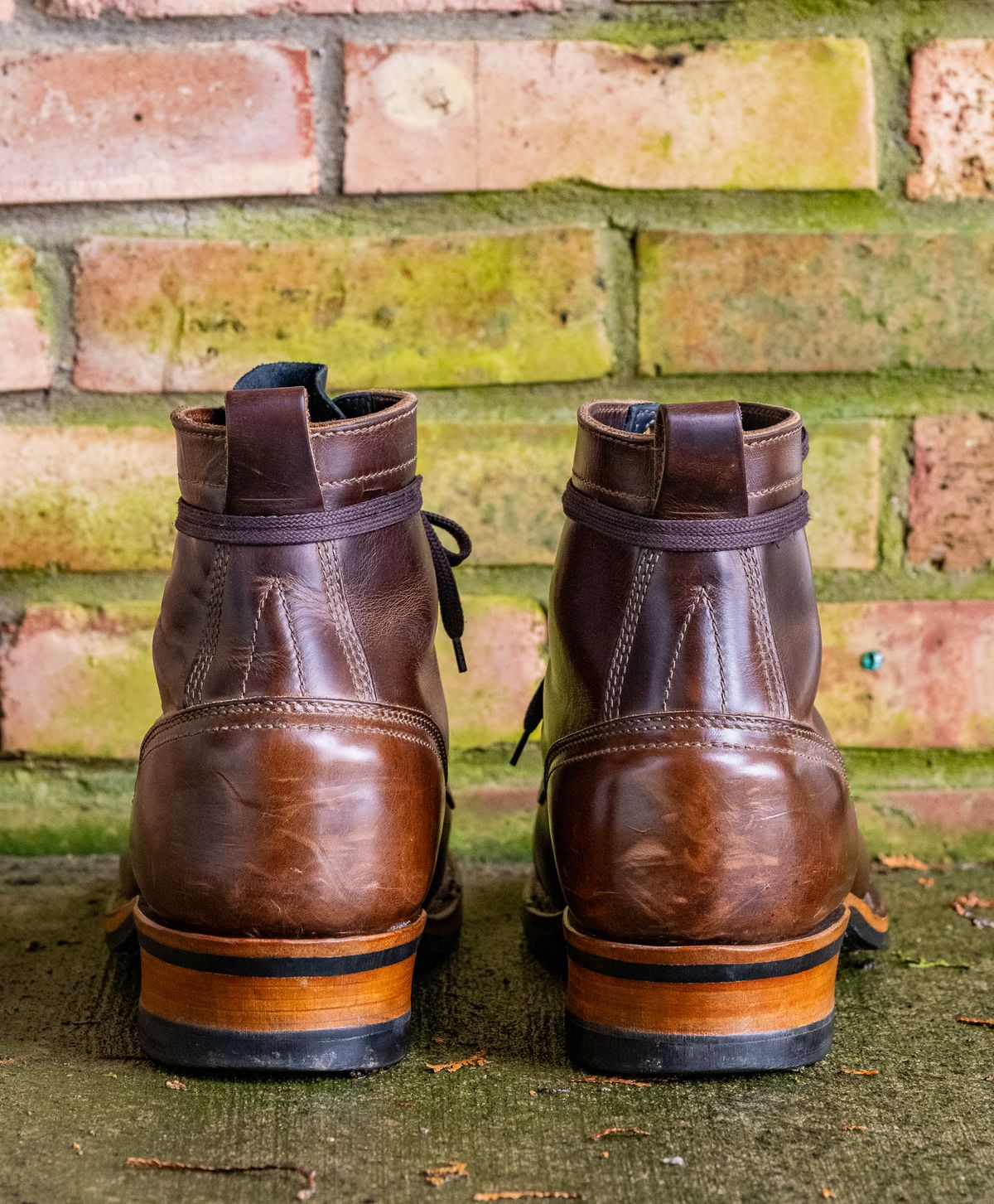 Photo by AR on April 1, 2025 of the Drew's Boots 6" Contractor Captoe in Rowdy Smooth.