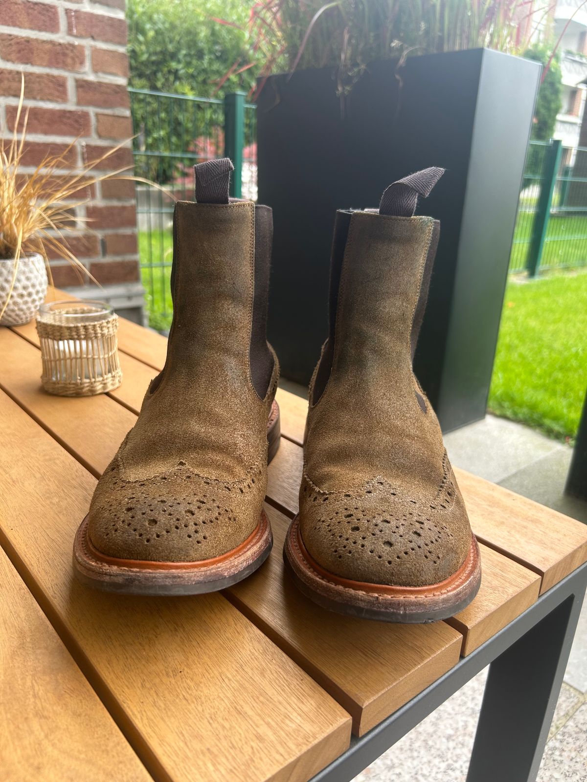 Photo by T_M_98 on October 7, 2024 of the Tricker's Henry Country Dealer Boot in PEANUT REVERSE SUEDE.