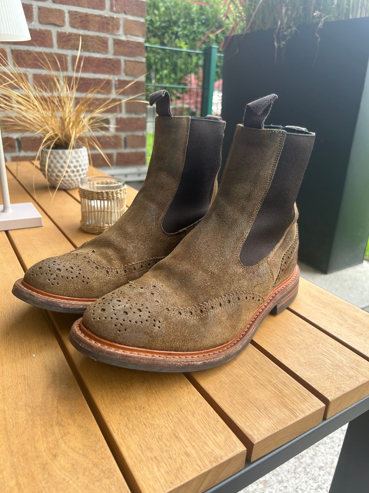 Photo by T_M_98 on October 7, 2024 of the Tricker's Henry Country Dealer Boot in PEANUT REVERSE SUEDE.
