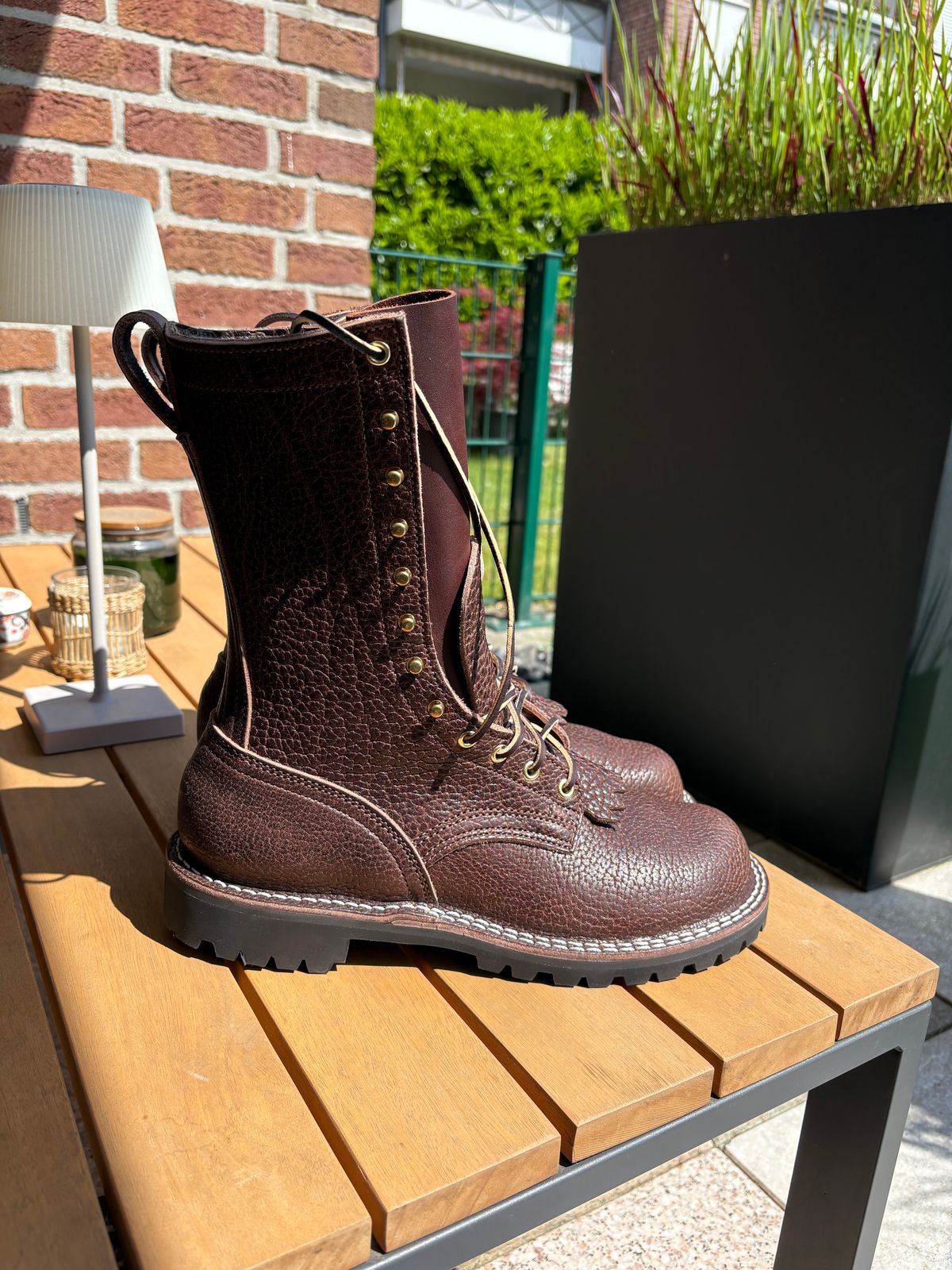 Photo by T_M_98 on May 7, 2025 of the Nicks Strider in Walnut Bullhide.
