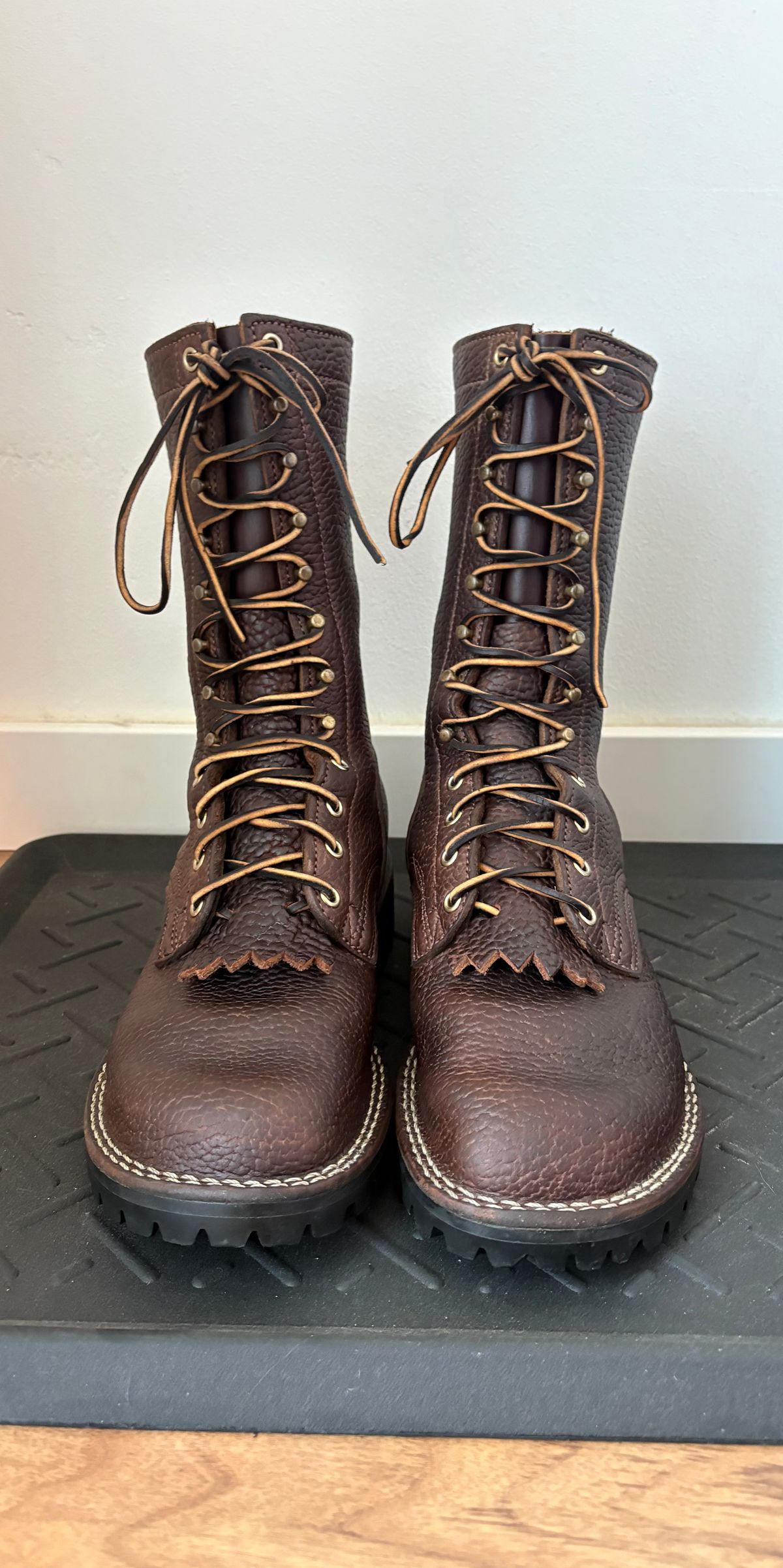 Photo by T_M_98 on March 28, 2026 of the Nicks Strider in Walnut Bullhide.