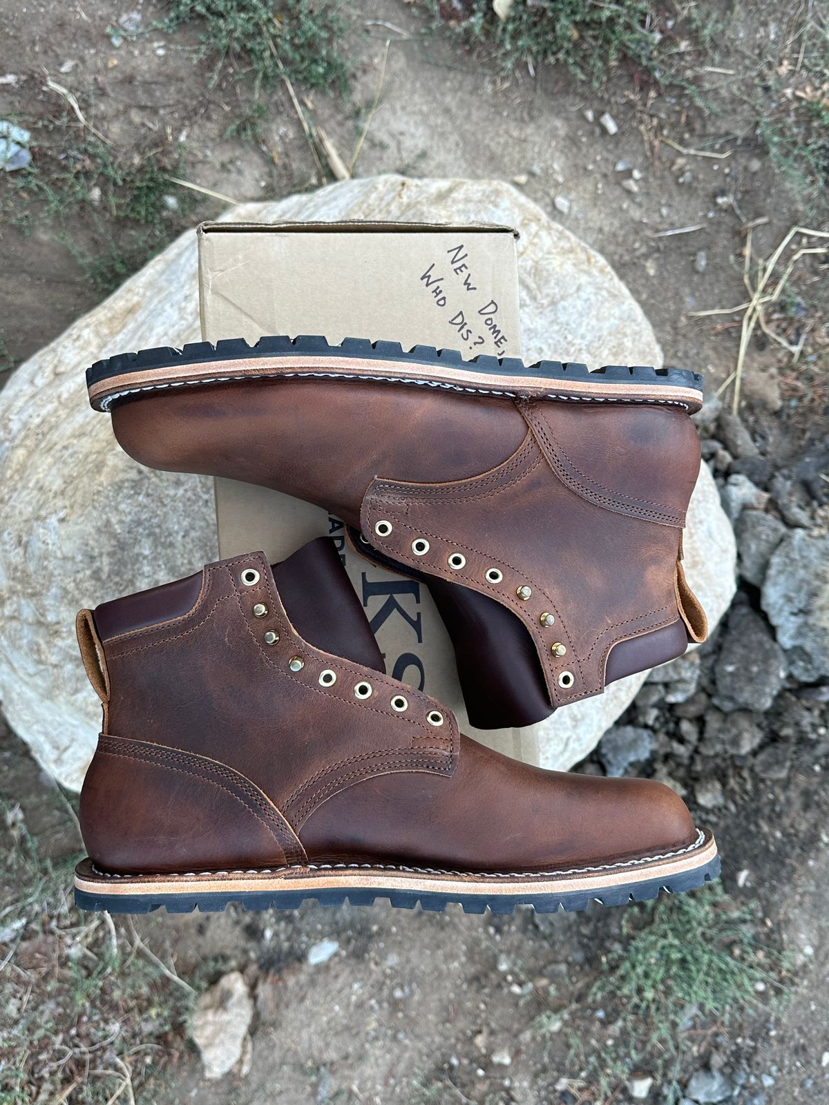 Photo by barefoot_boots on October 1, 2025 of the Nicks Ridgeline Hiking Boot in Horween Orange Predator.