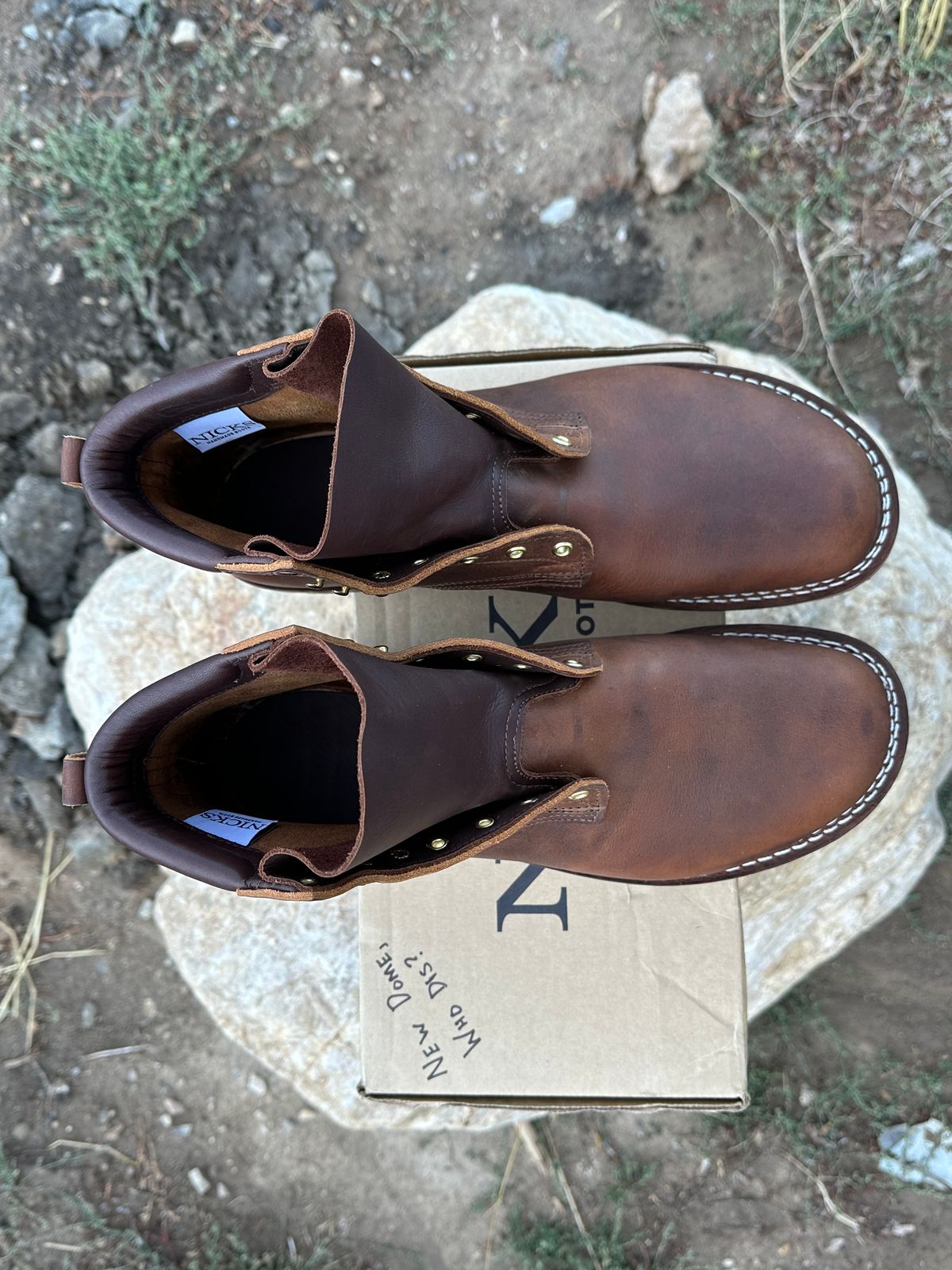 Photo by barefoot_boots on October 1, 2025 of the Nicks Ridgeline Hiking Boot in Horween Orange Predator.