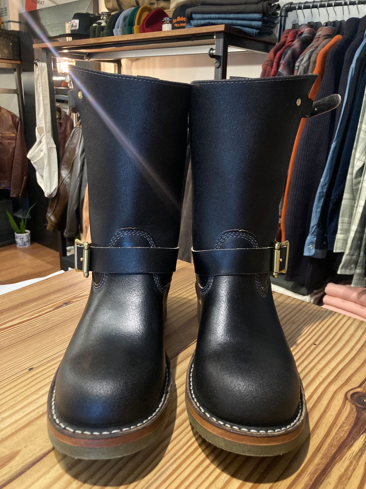 Photo by gumbyfitz on November 1, 2024 of the White's Nomad Engineer Boots in Horween Black Waxed Flesh.