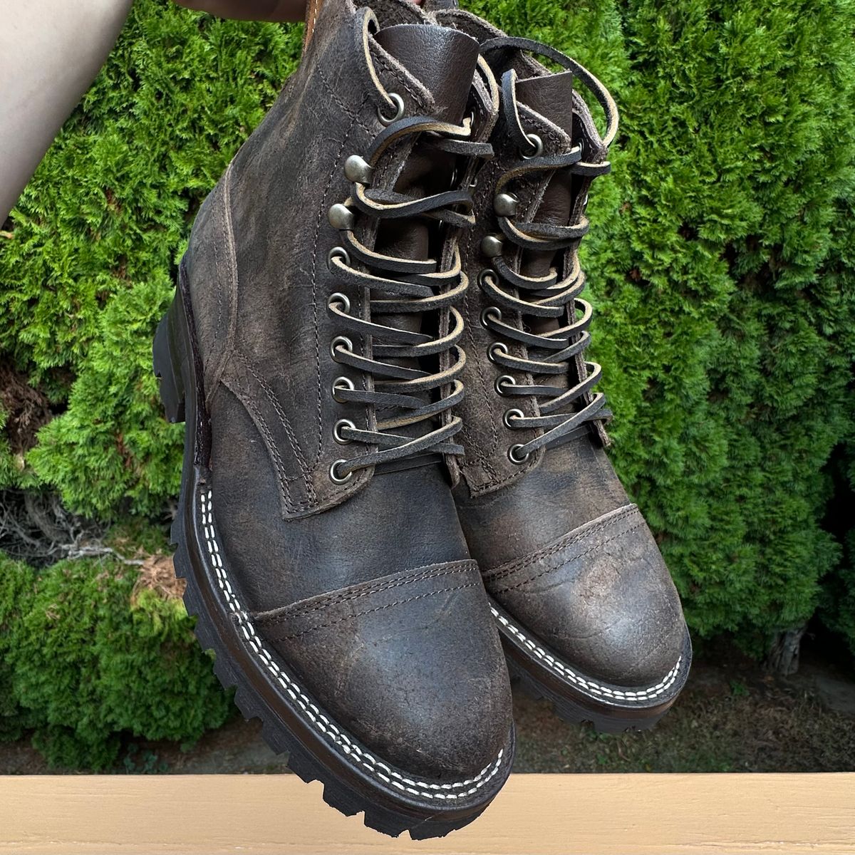 Photo by XanderMilo on October 21, 2024 of the Thursday Boot Company Challenger in C.F. Stead Stone Rambler.