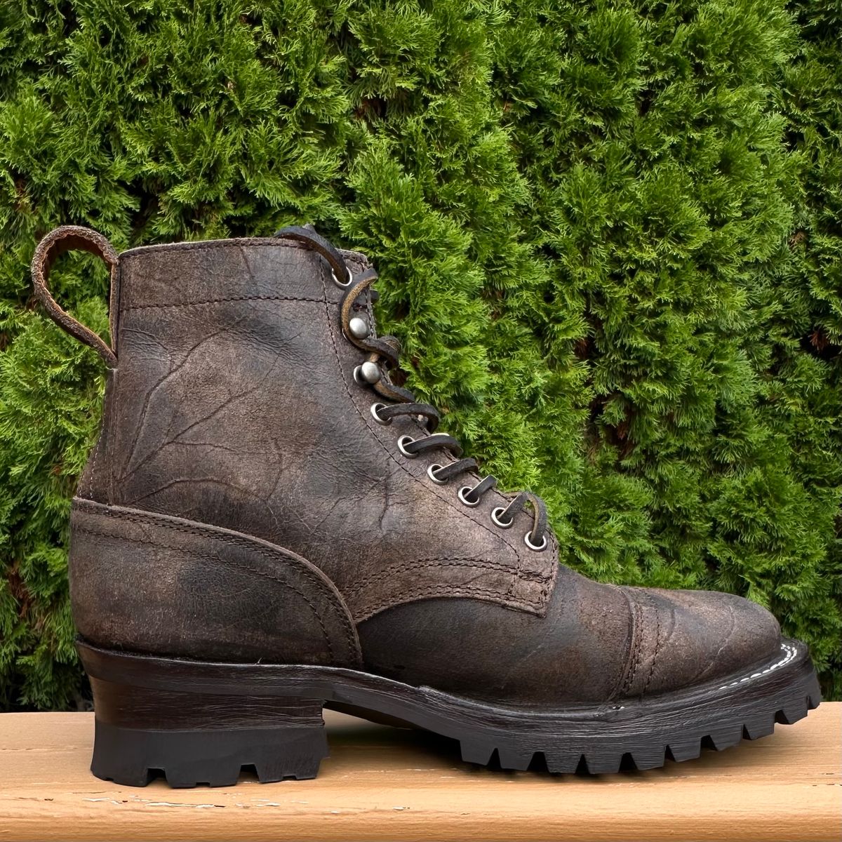 Photo by XanderMilo on October 21, 2024 of the Thursday Boot Company Challenger in C.F. Stead Stone Rambler.
