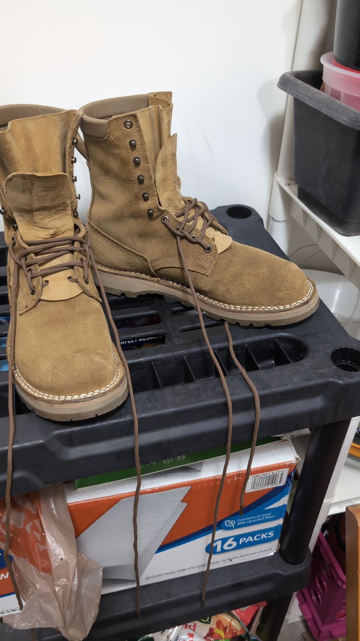 Photo by Dethios on May 20, 2025 of the Nicks Tactical in Nick's / Seidel WeatherShield Coyote Roughout.