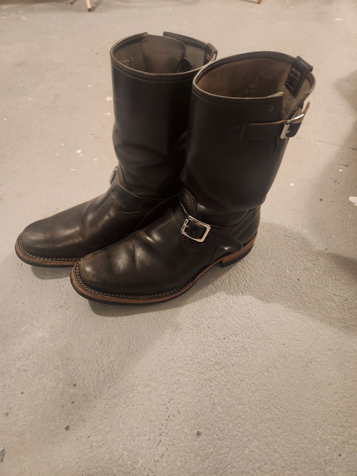 Photo by The_Heel_Deal on March 5, 2026 of the Wesco Mister Lou in Maryam Petrolio Waxed Black Horsehide.