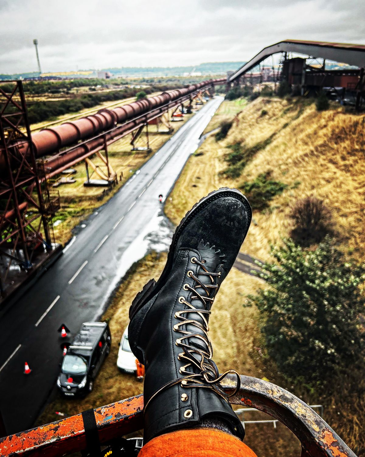 Photo by DDF84 on July 31, 2022 of the Nick’s Boots Builder Pro in Black Rough Out.